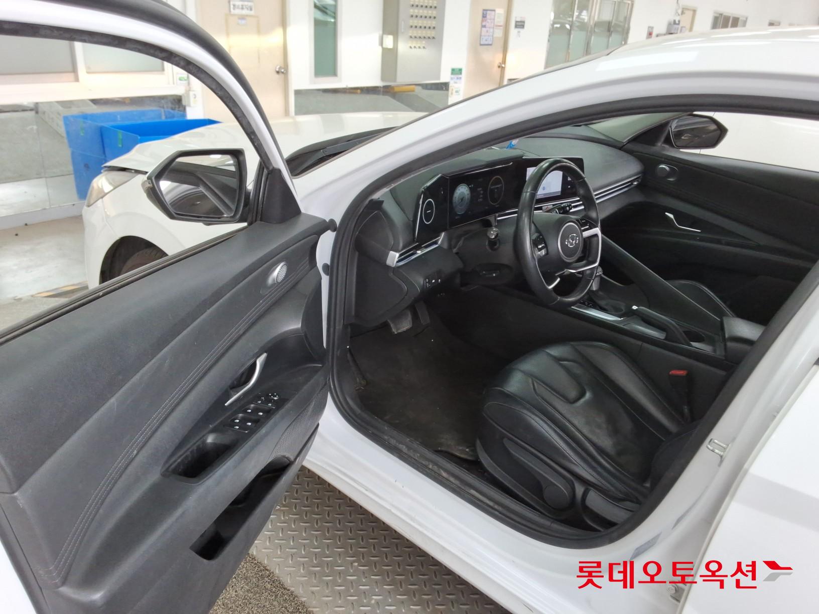 هيونداي إلانترا 2021 - صورة 35