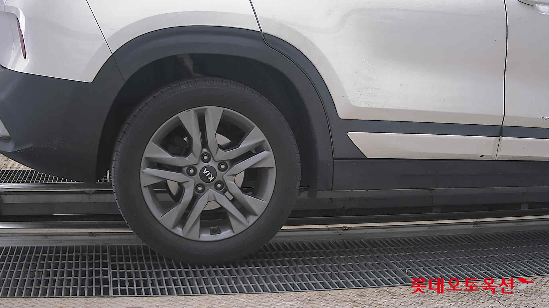 كيا سيلتوس 2022 - صورة 28