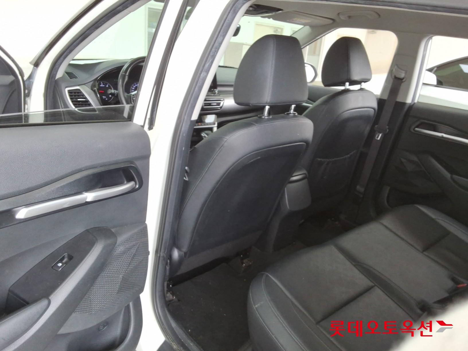 كيا سيلتوس 2022 - صورة 38