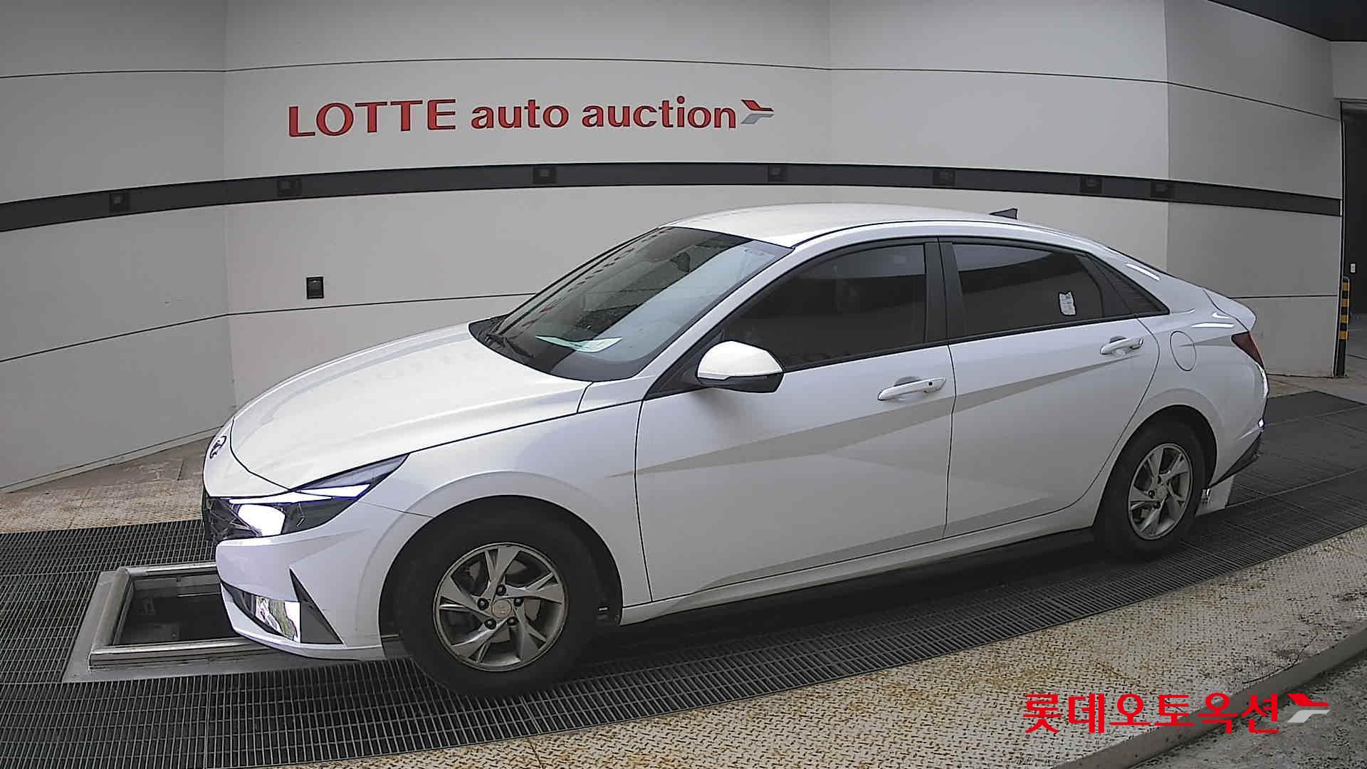 هيونداي إلانترا 2021 - صورة 12