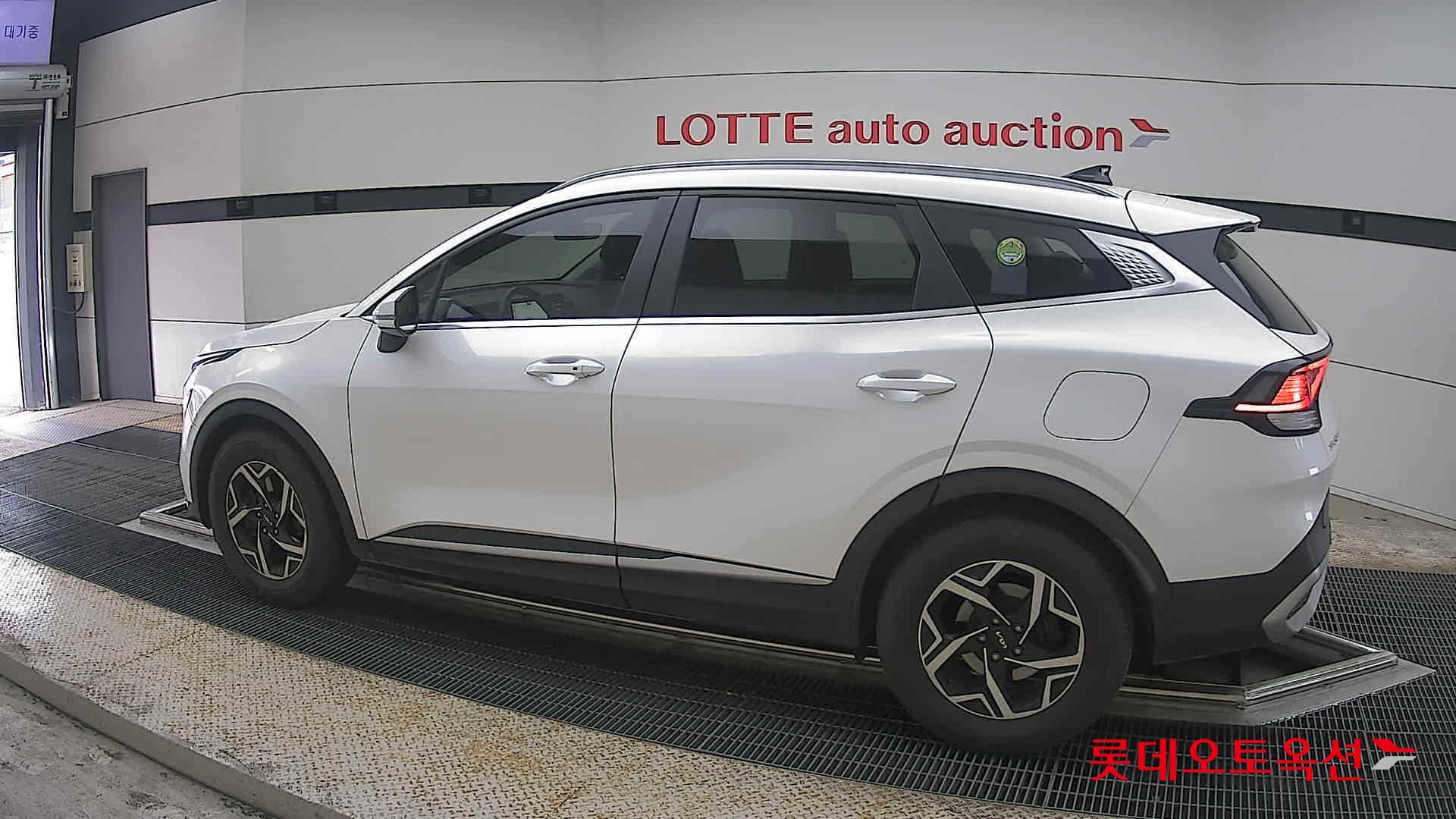 Kia Sportage 2022 - Image 14