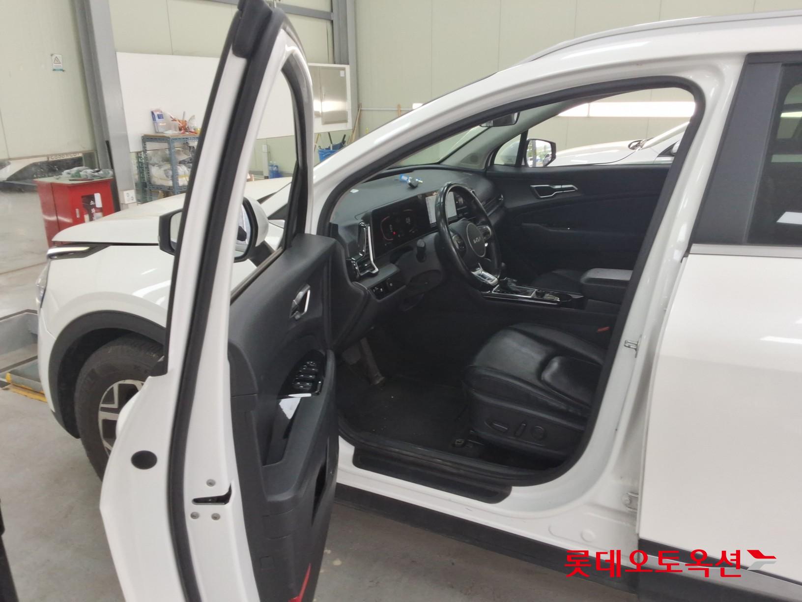 Kia Sportage 2022 - Image 37