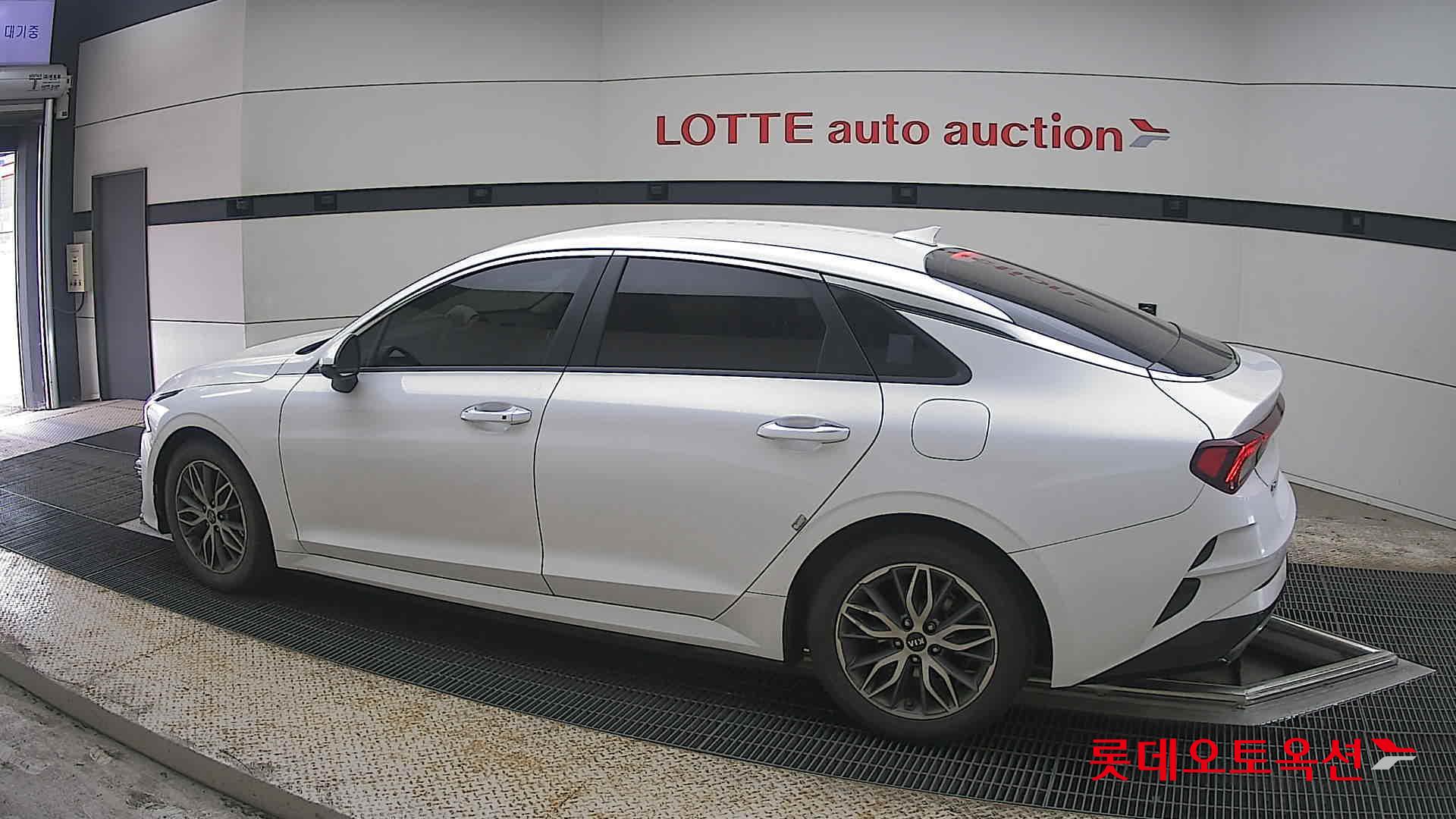 Kia K5 2021 - Image 14