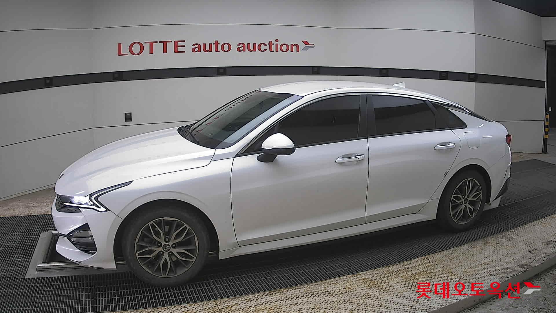 Kia K5 2021 - Image 12