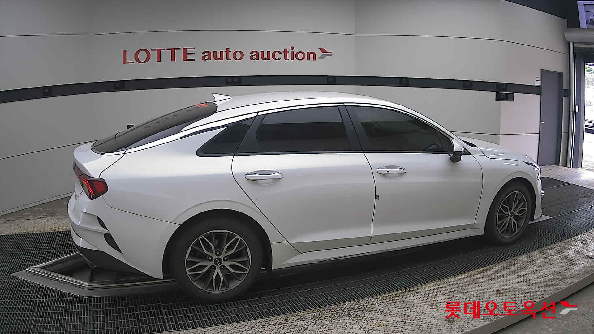 Kia K5 2021 - Image 20