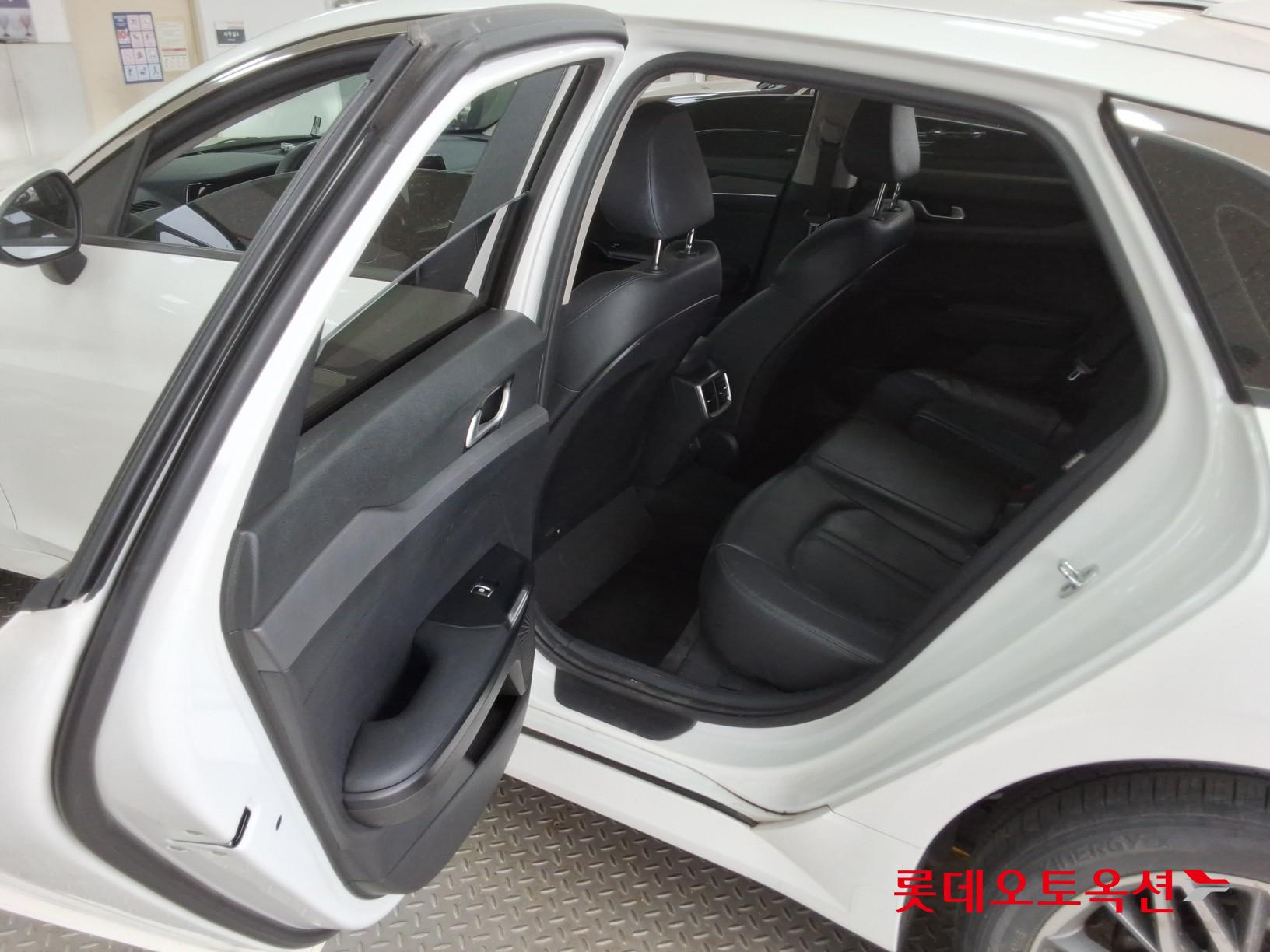 Kia K5 2021 - Image 38