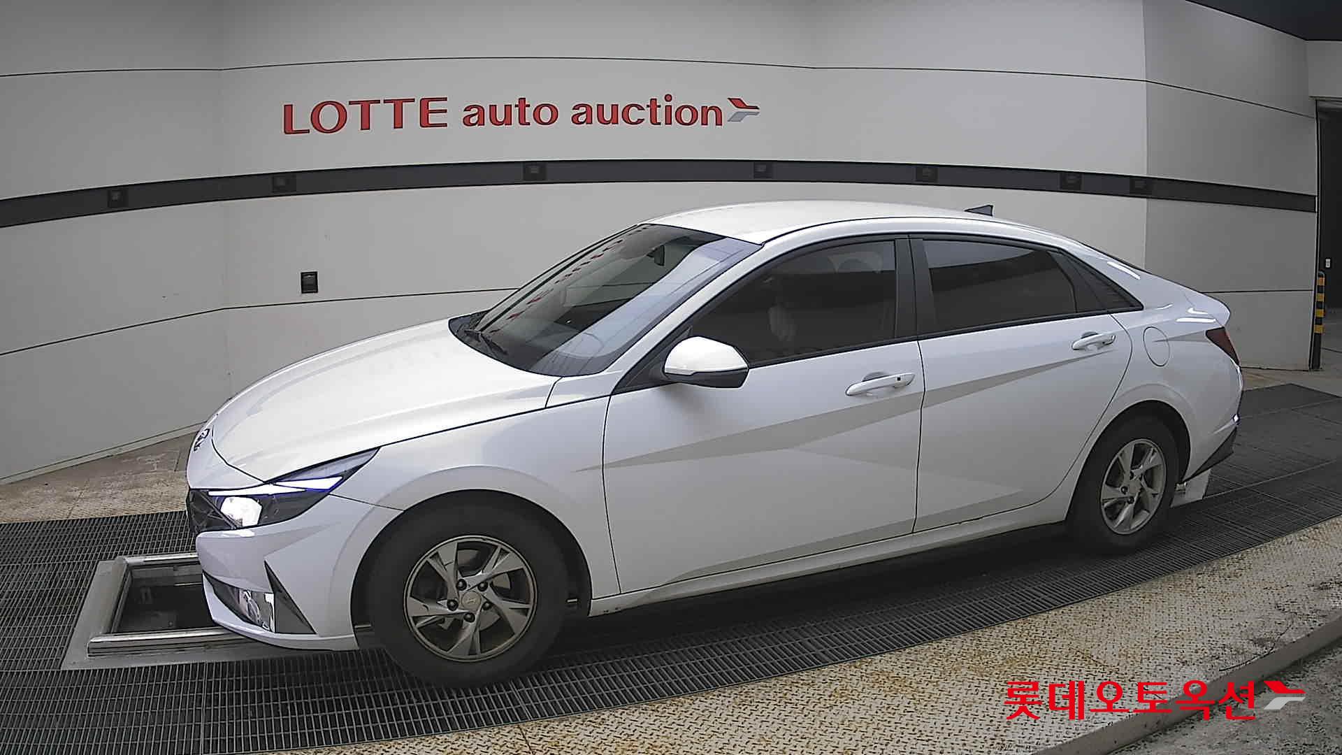 هيونداي إلانترا 2021 - صورة 12