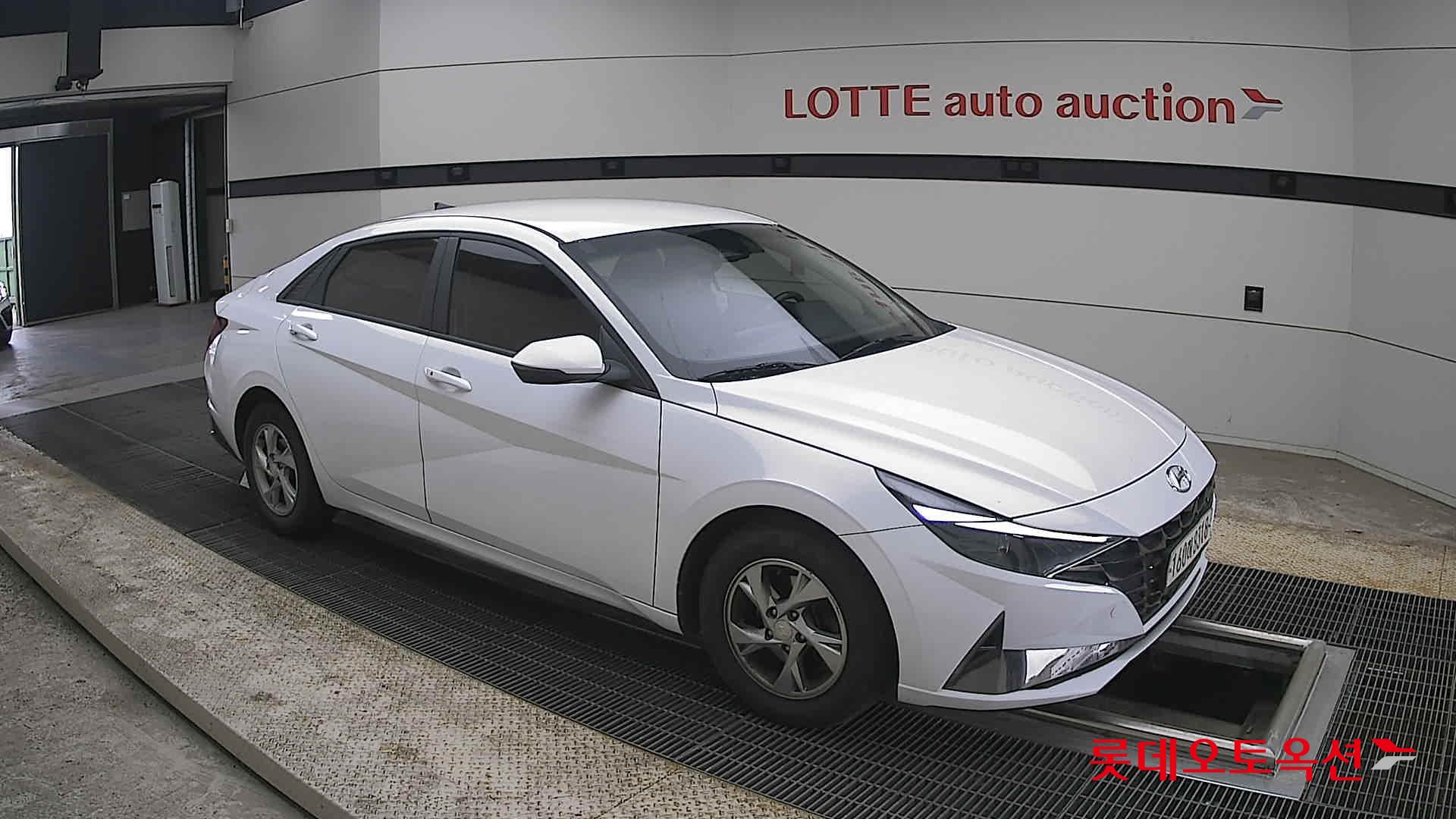 هيونداي إلانترا 2021 - صورة 23