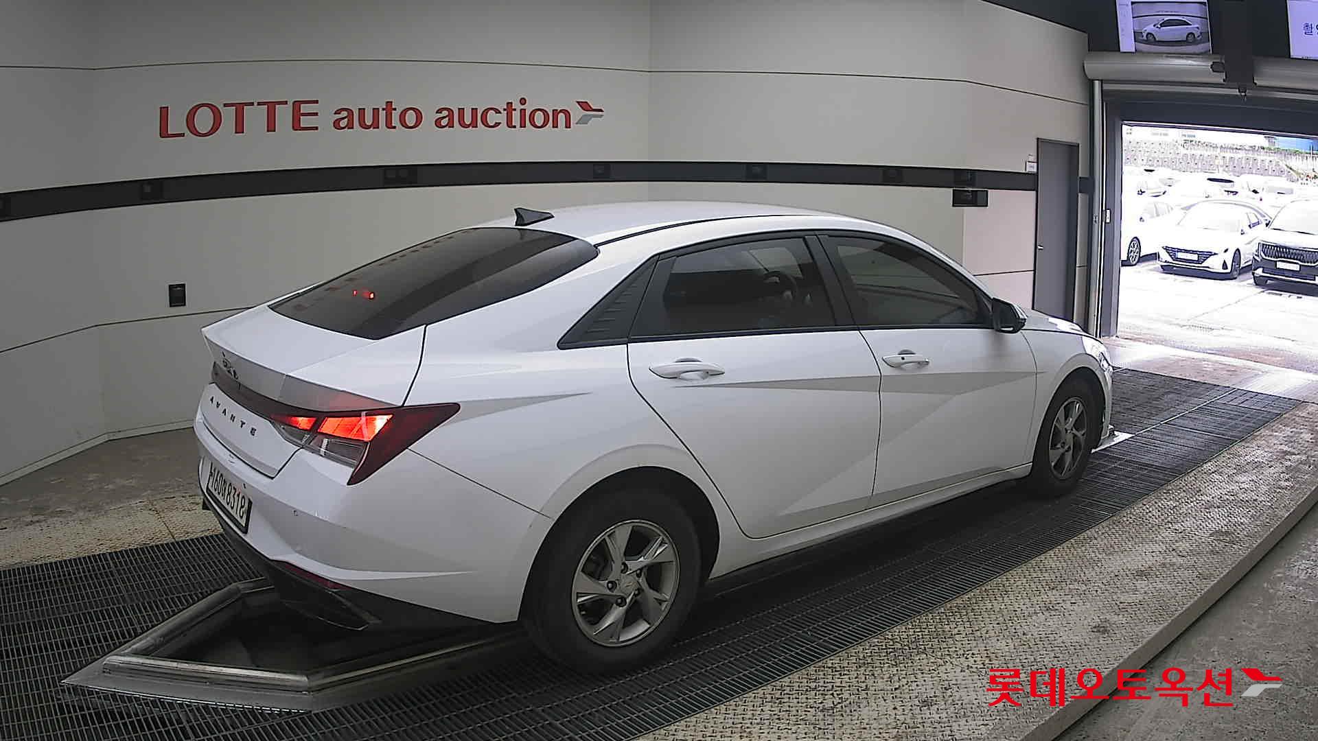 هيونداي إلانترا 2021 - صورة 19