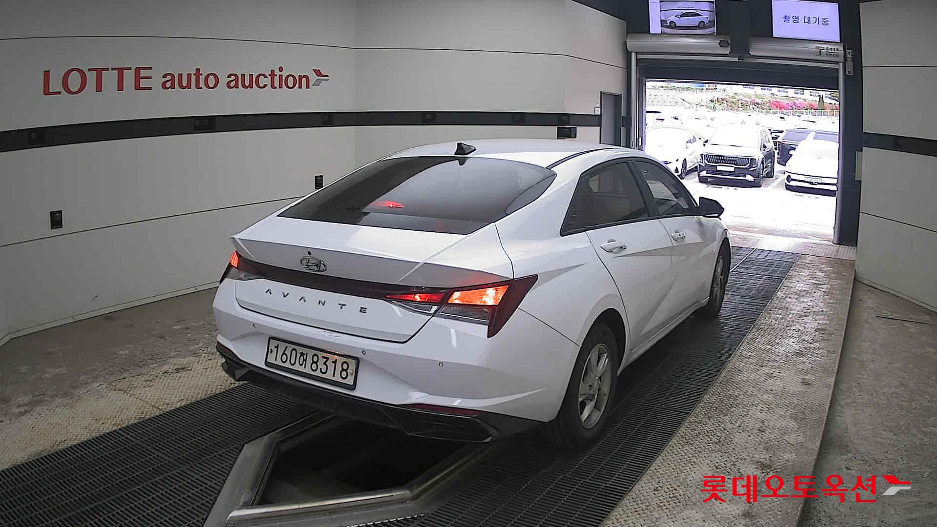 هيونداي إلانترا 2021 - صورة 18