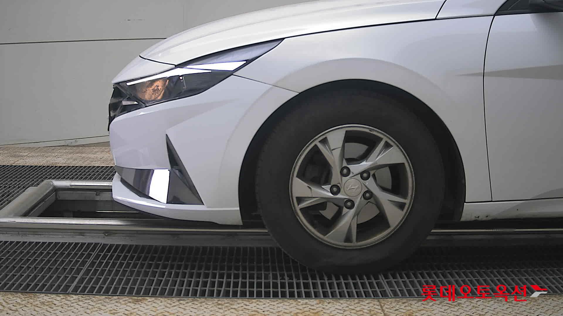 هيونداي إلانترا 2021 - صورة 25