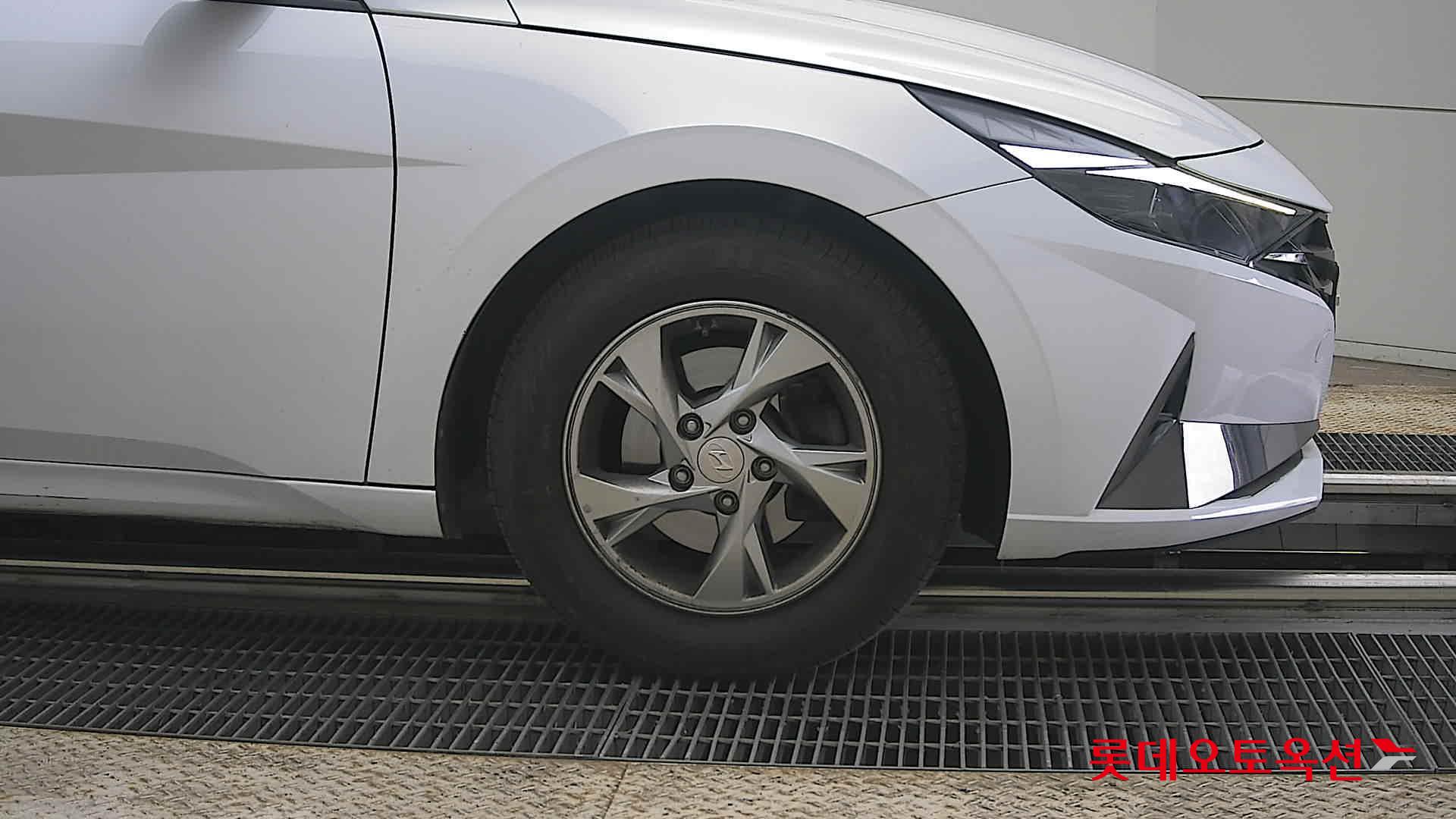 هيونداي إلانترا 2021 - صورة 27