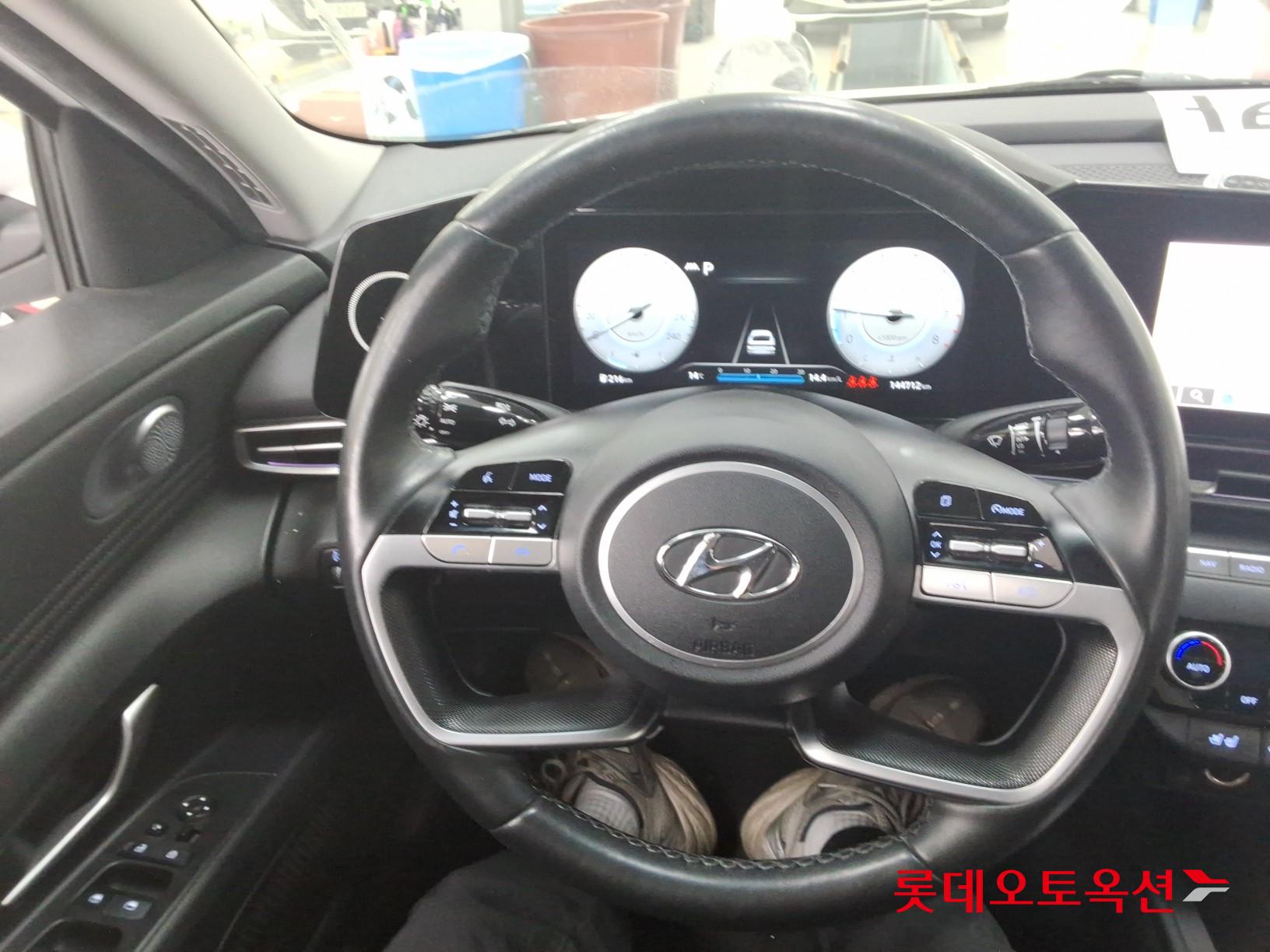 هيونداي إلانترا 2021 - صورة 30