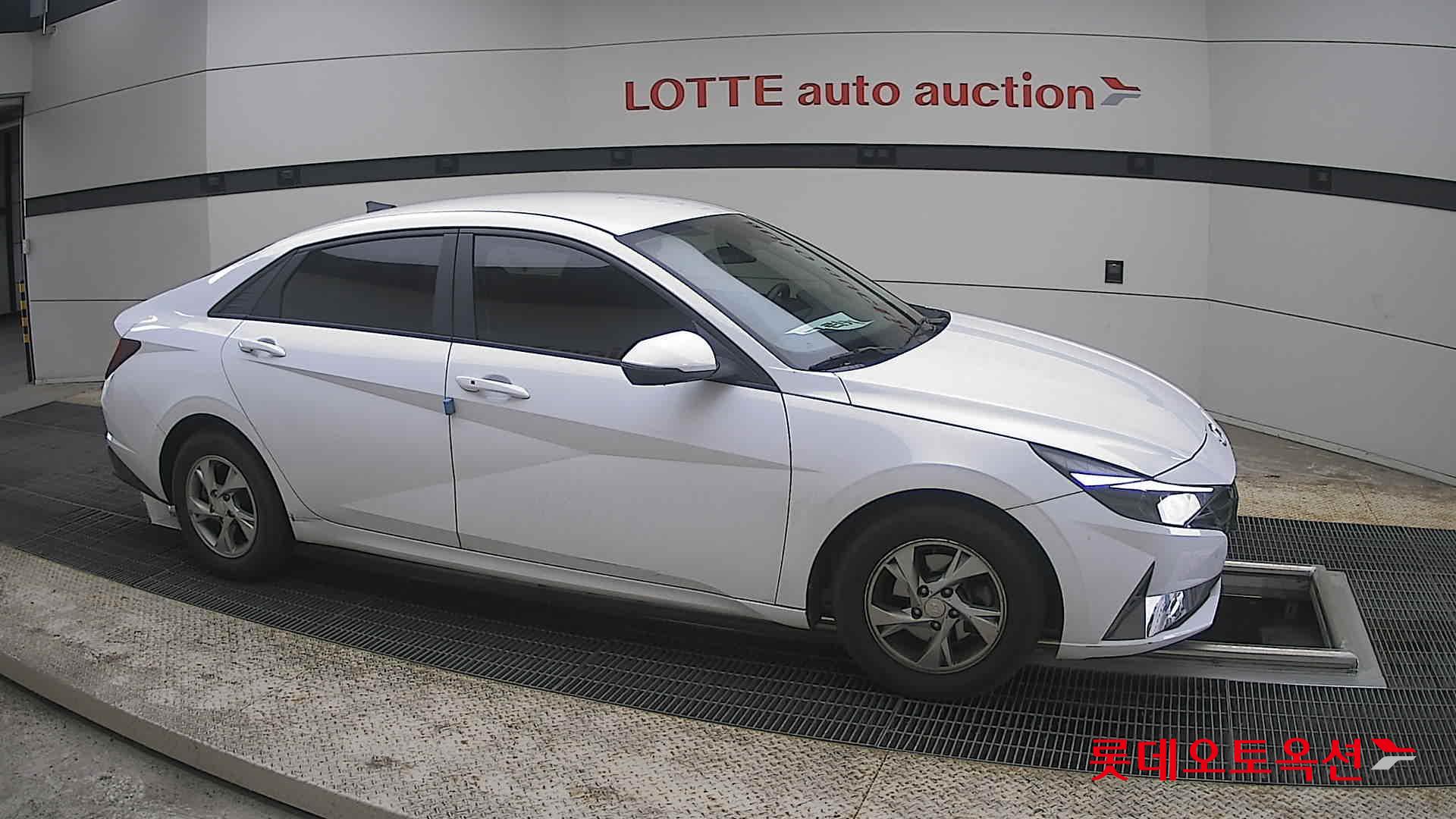 هيونداي إلانترا 2021 - صورة 22