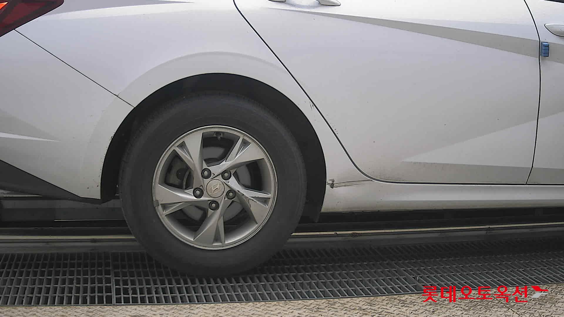 هيونداي إلانترا 2021 - صورة 28