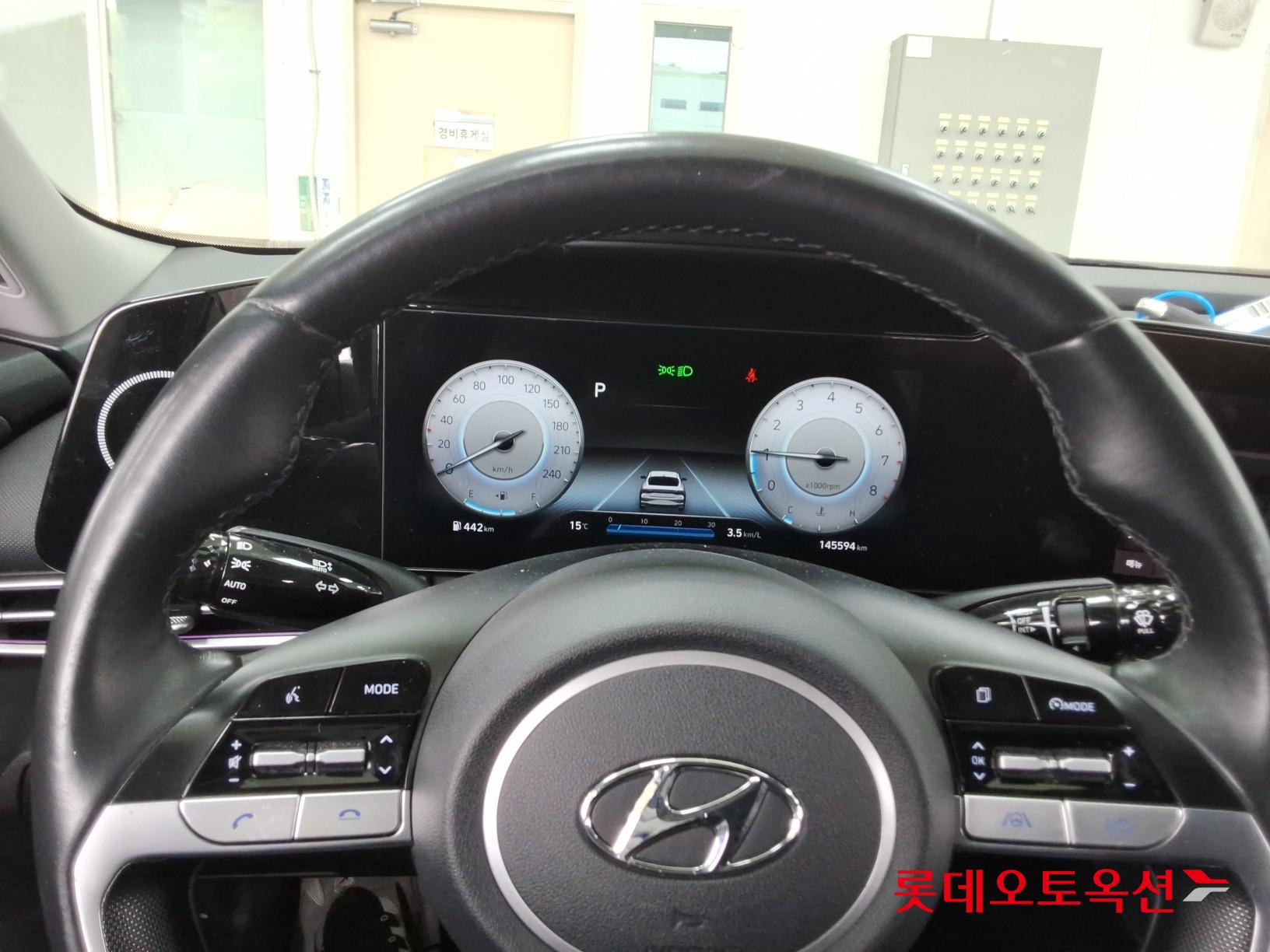 هيونداي إلانترا 2021 - صورة 30