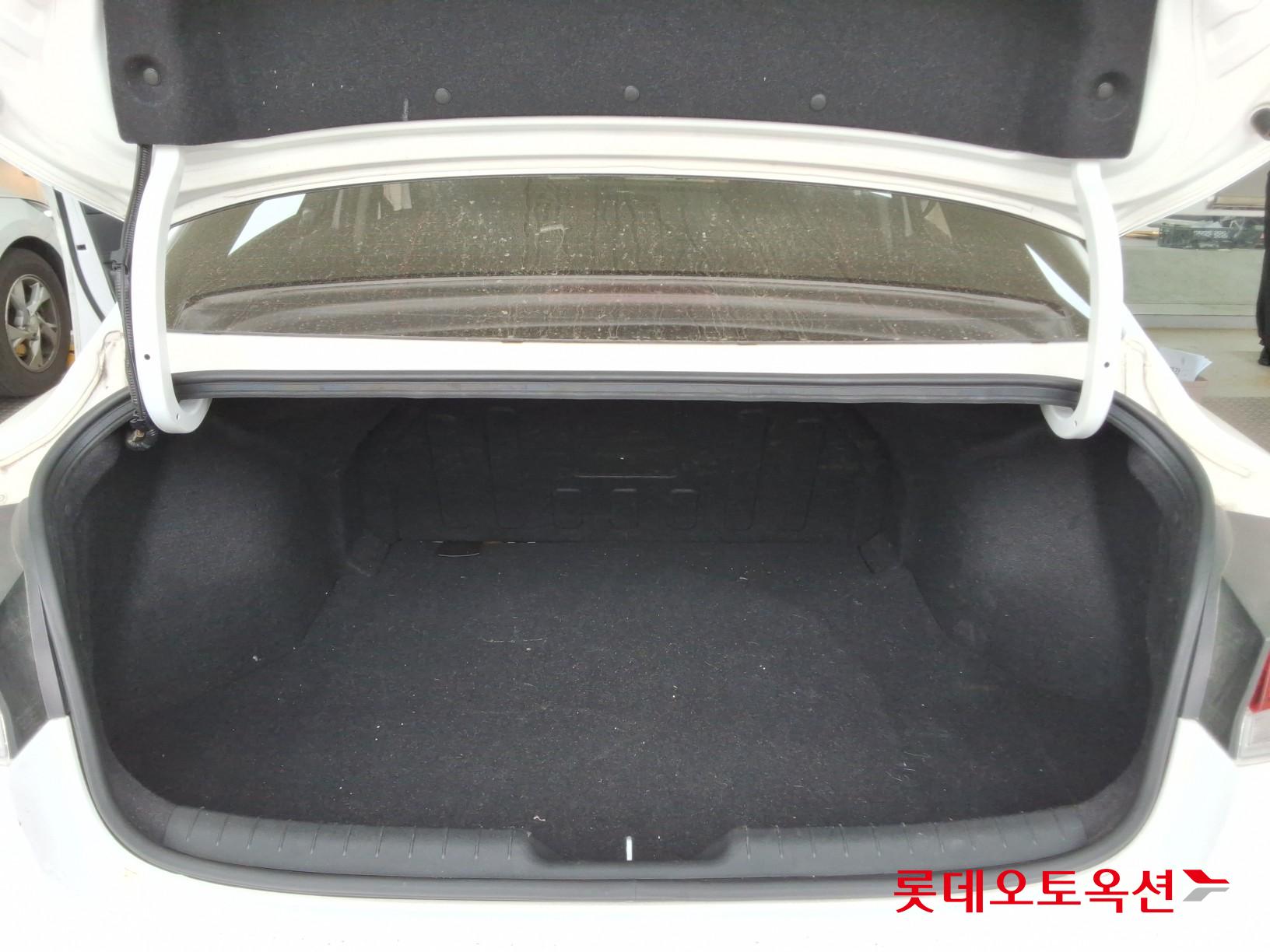 هيونداي إلانترا 2021 - صورة 9