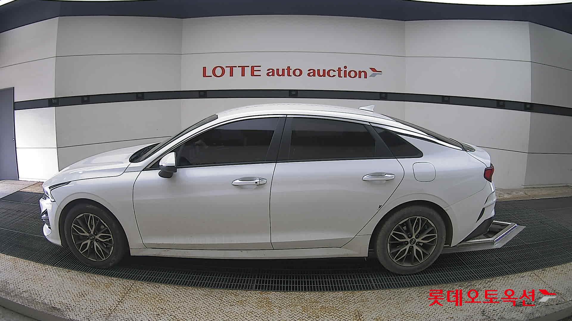 Kia K5 2021 - Image 13