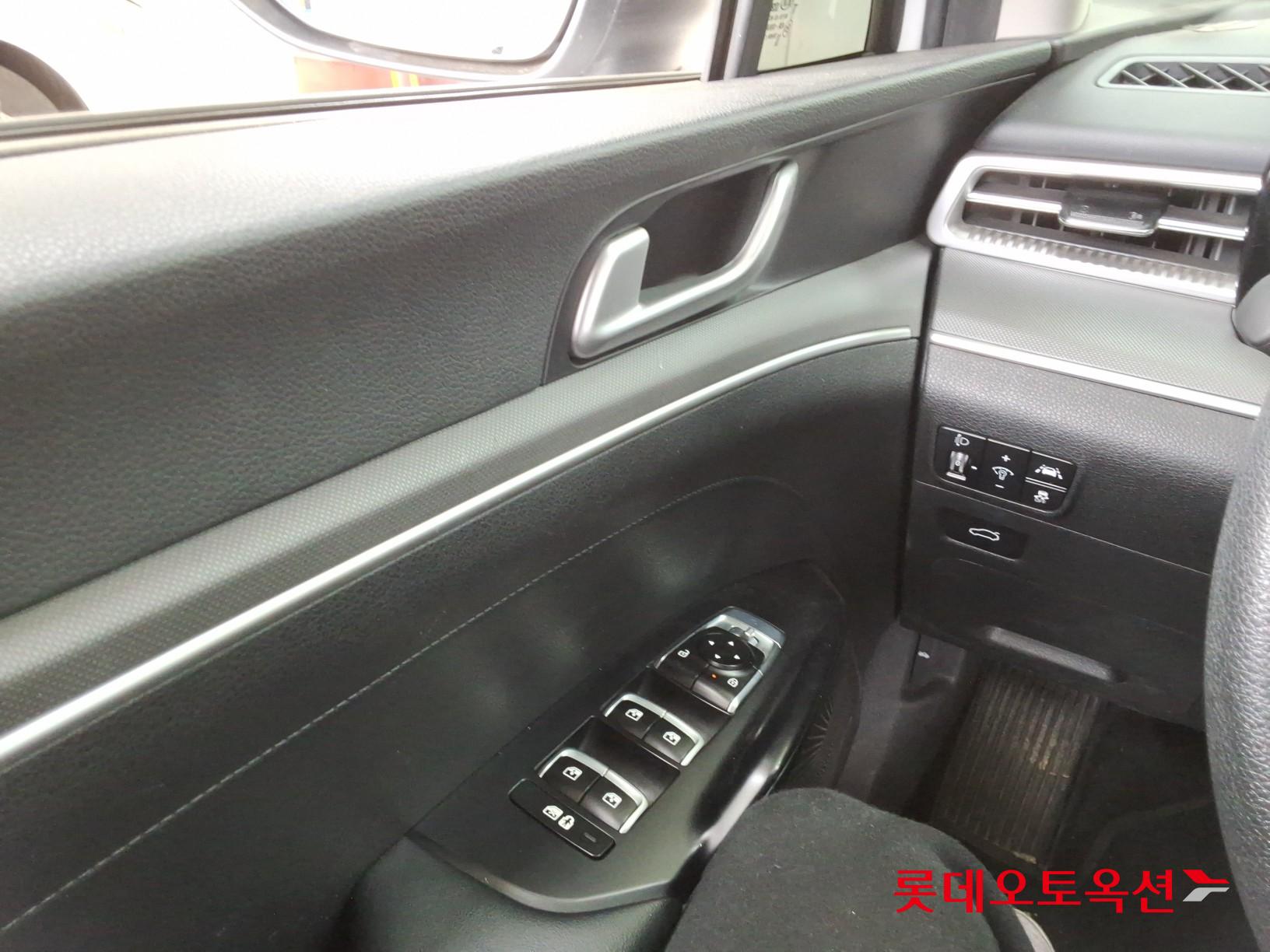 Kia K5 2021 - Image 29