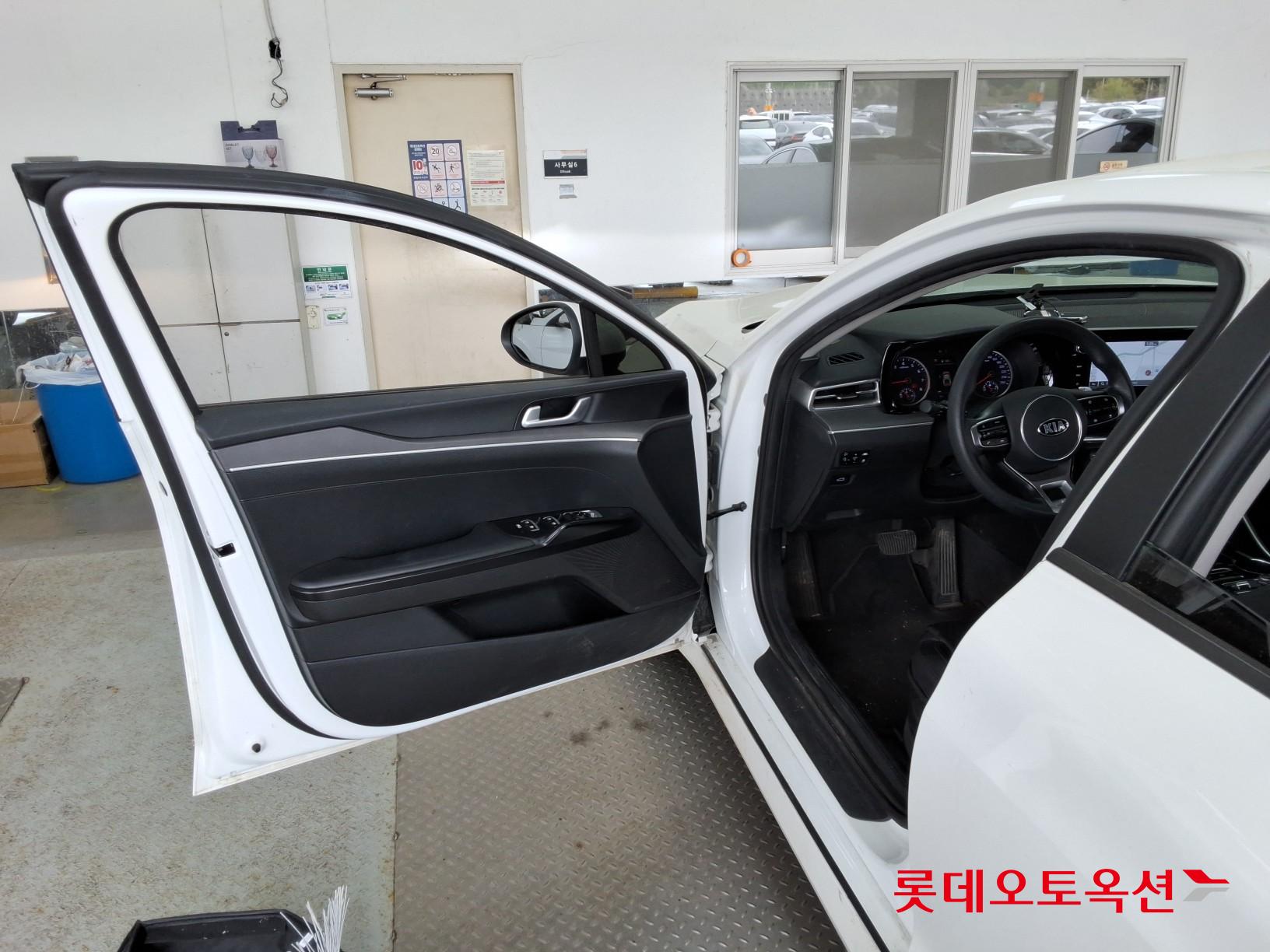 Kia K5 2021 - Image 36