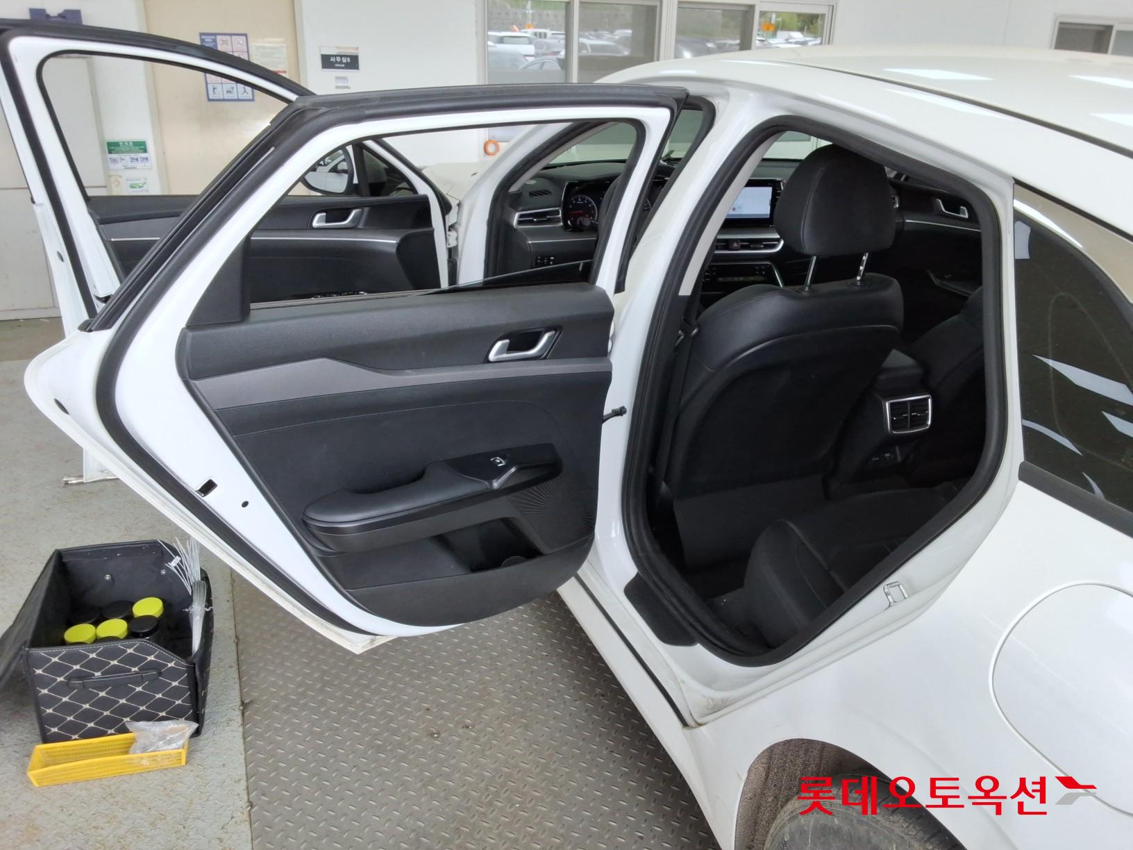 Kia K5 2021 - Image 37