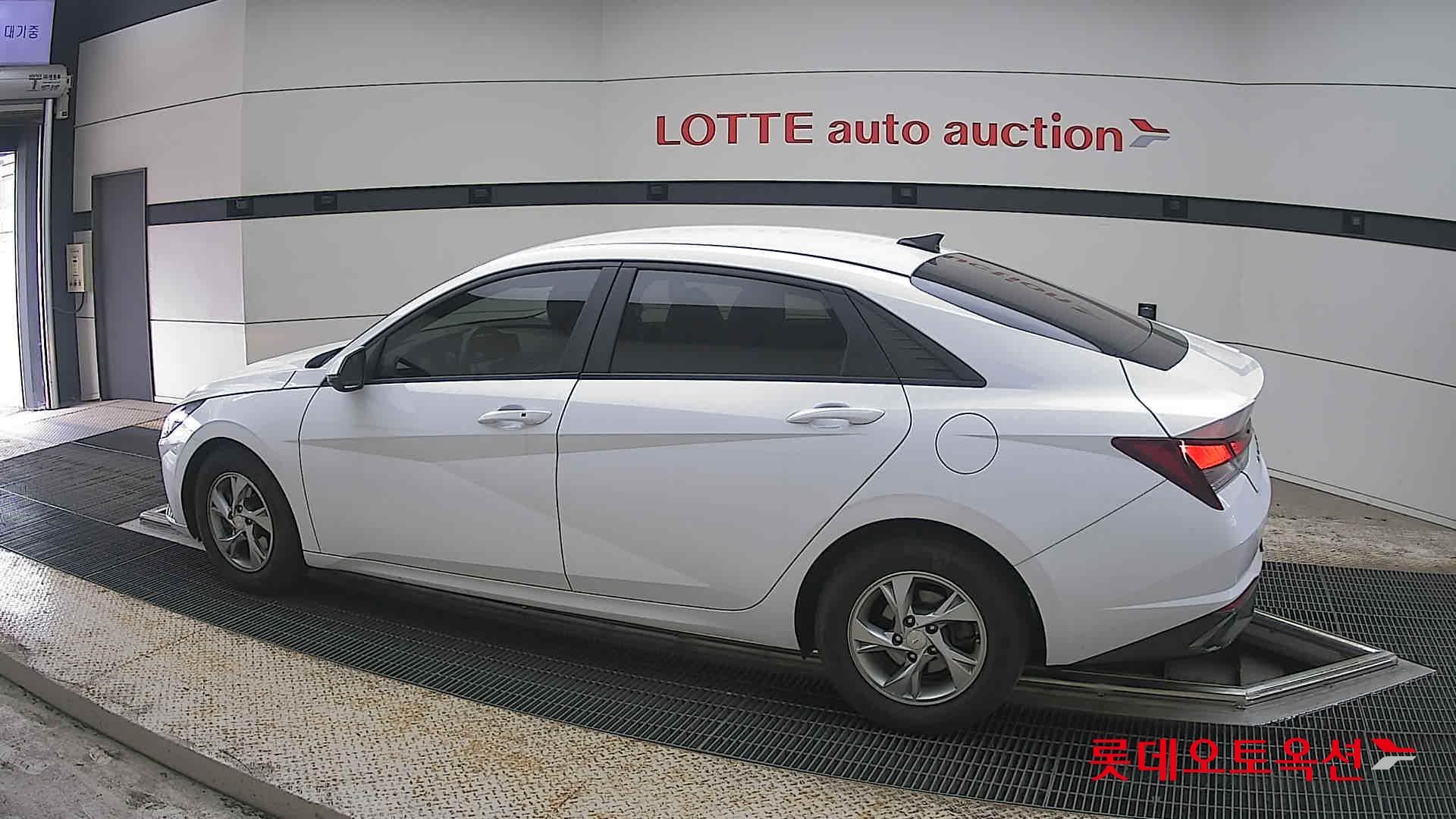 هيونداي إلانترا 2021 - صورة 14