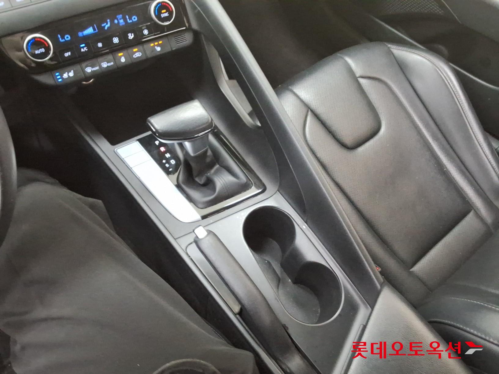 هيونداي إلانترا 2021 - صورة 34