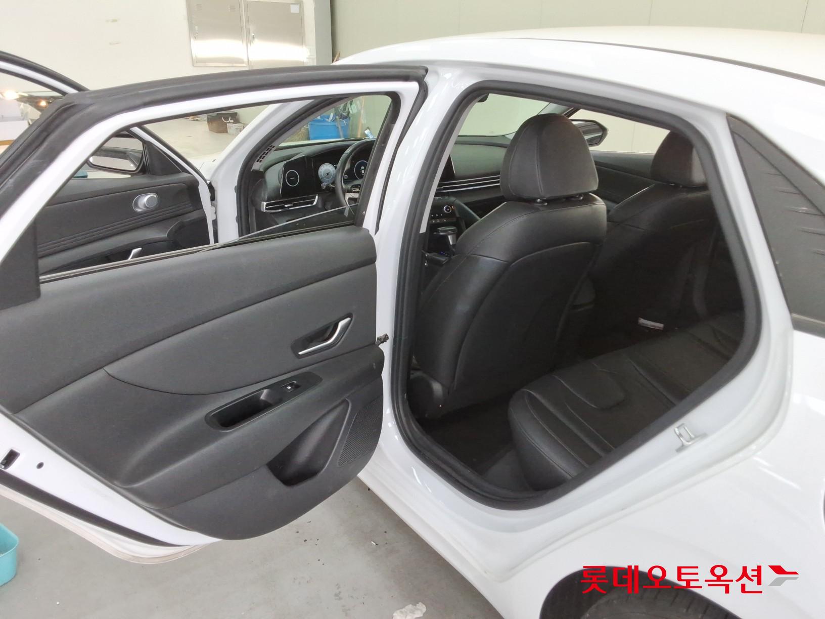 هيونداي إلانترا 2021 - صورة 37