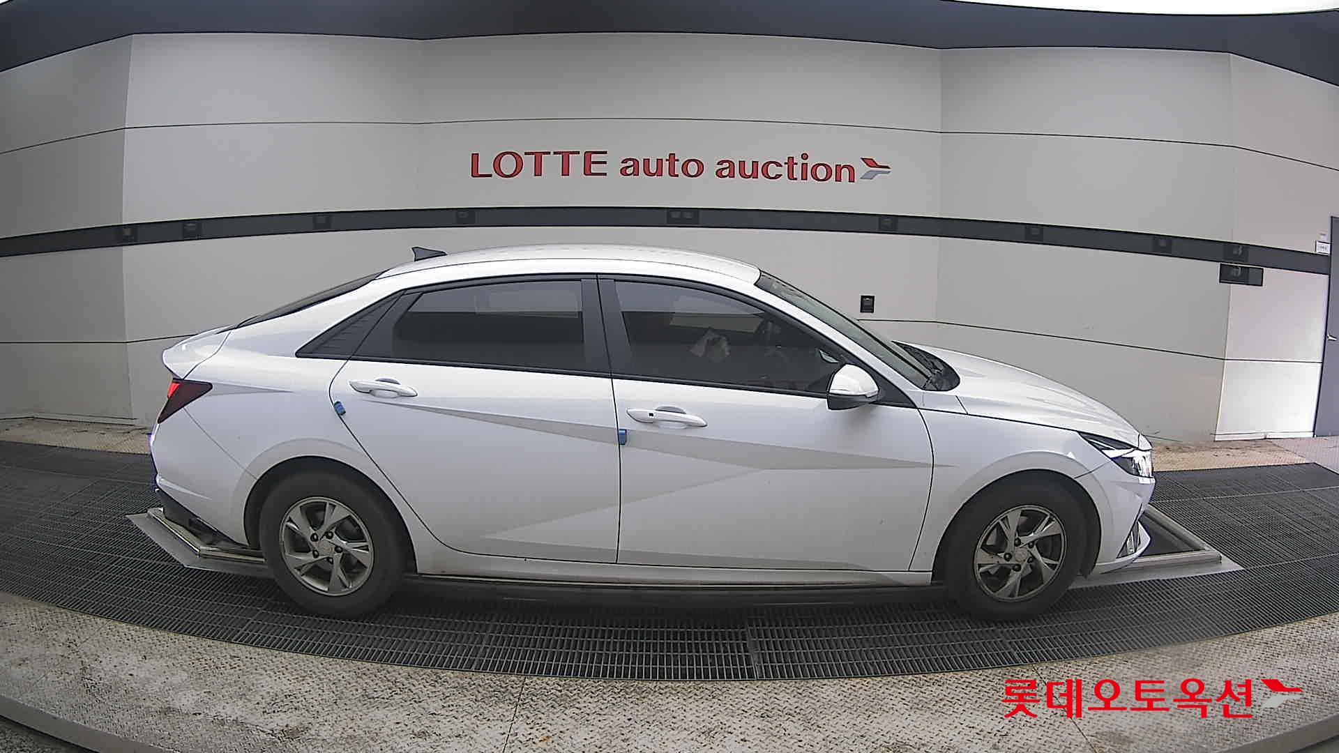 Hyundai Elantra 2021 - Image 21