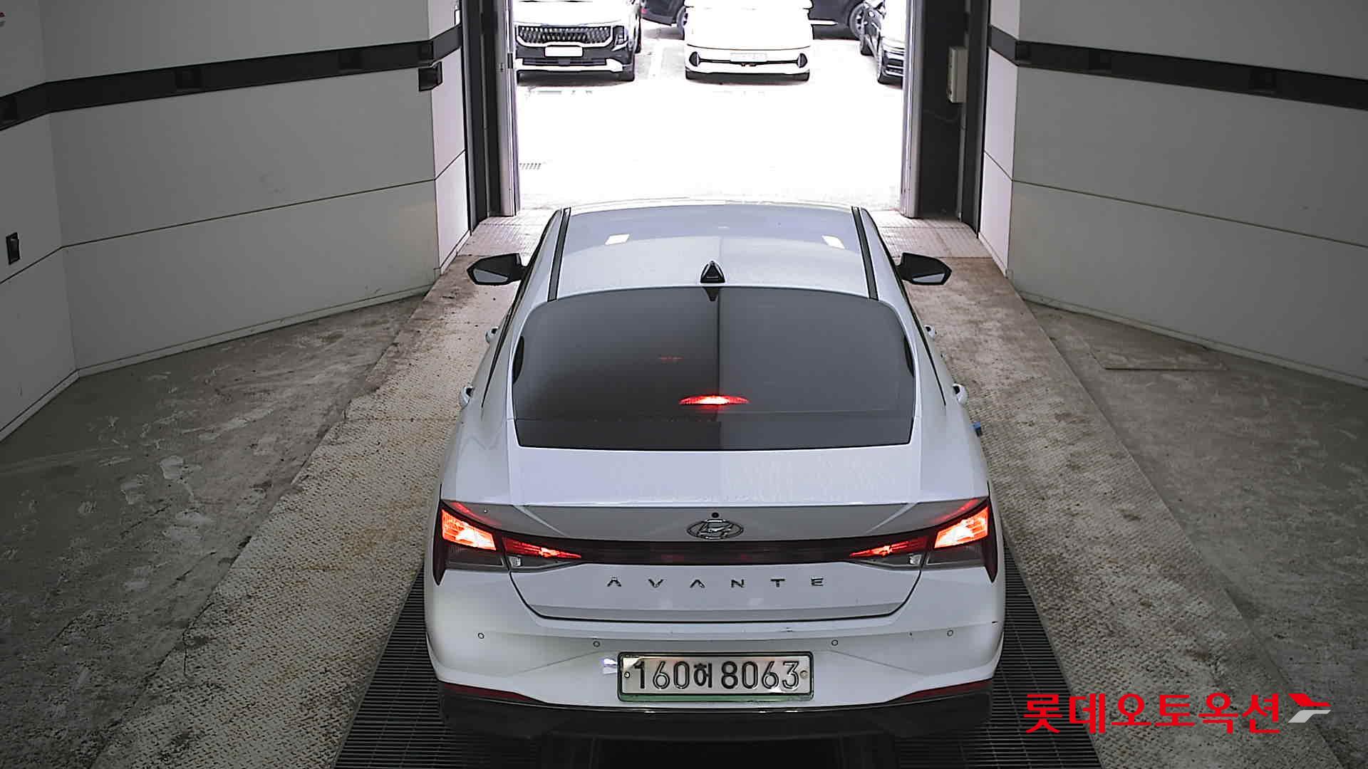 Hyundai Elantra 2021 - Image 17