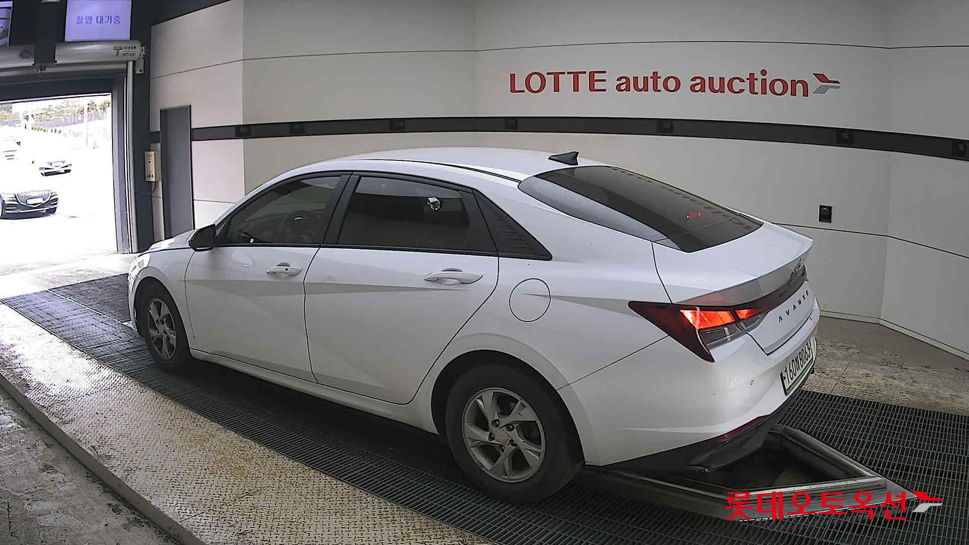 Hyundai Elantra 2021 - Image 15