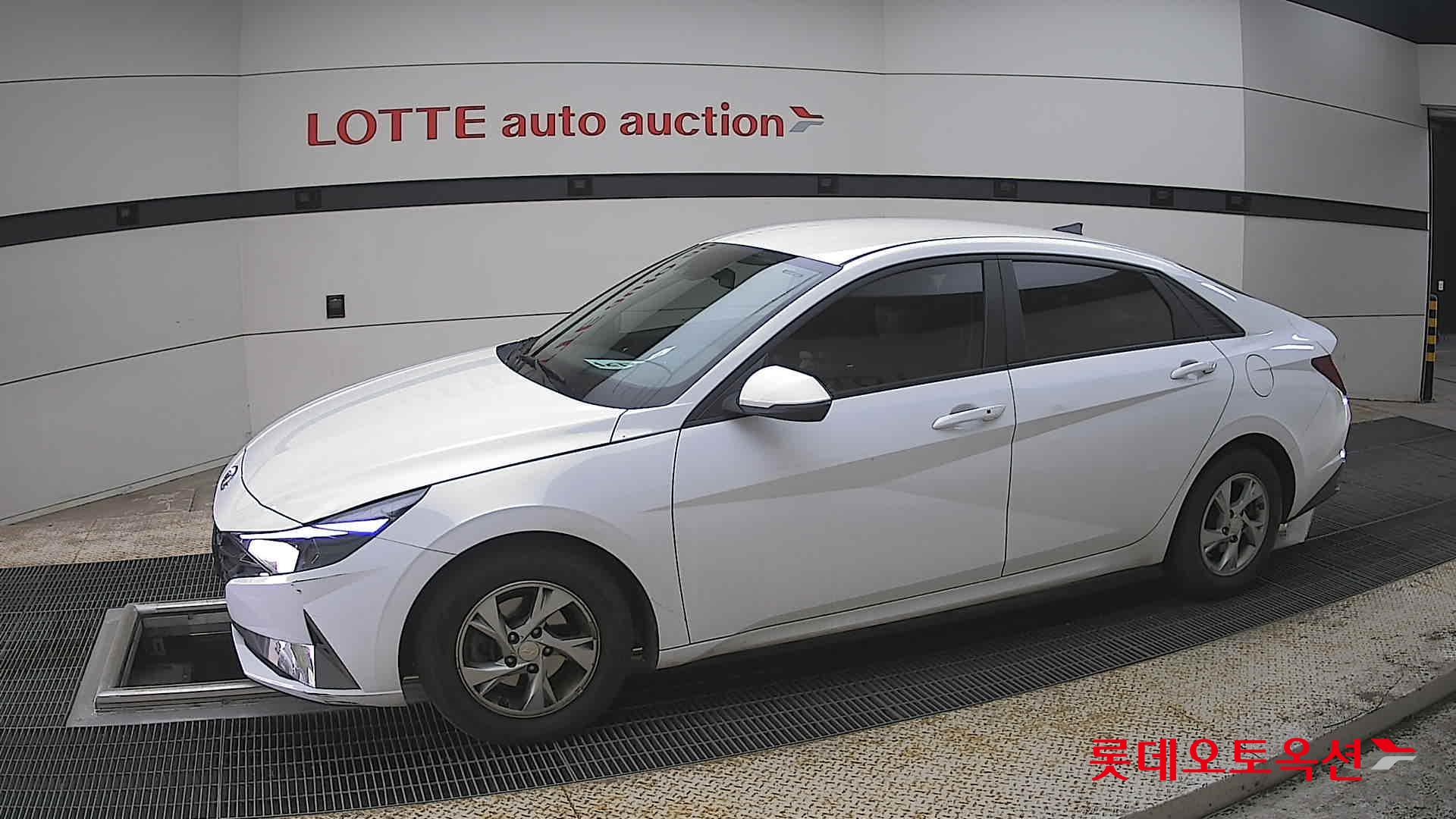 Hyundai Elantra 2021 - Image 12