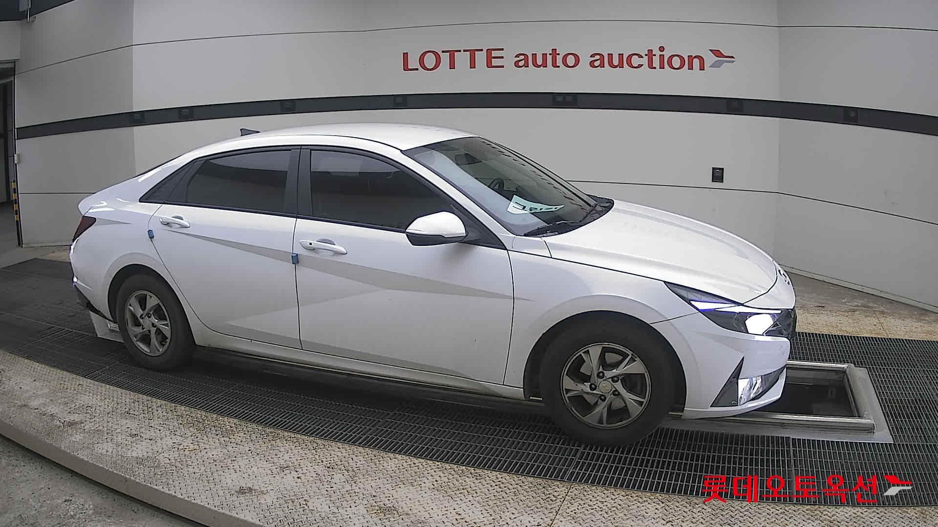 Hyundai Elantra 2021 - Image 22