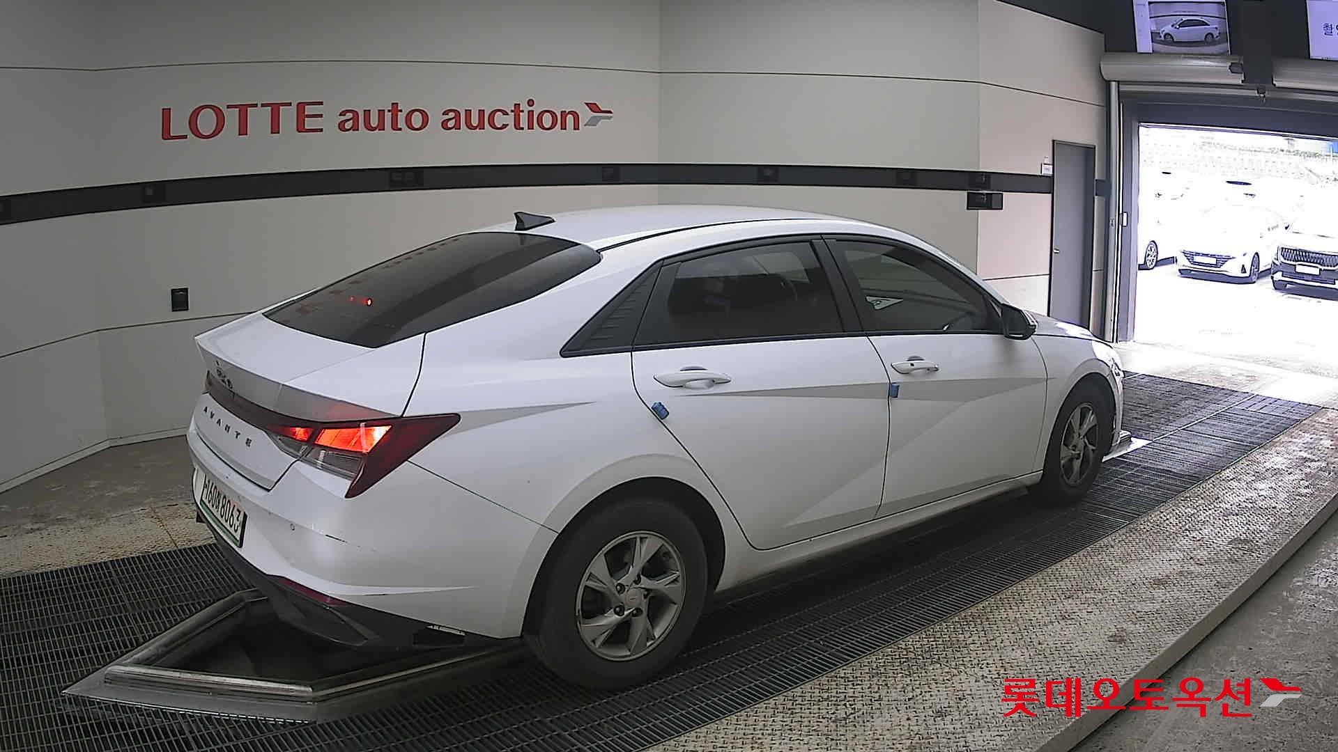 Hyundai Elantra 2021 - Image 19