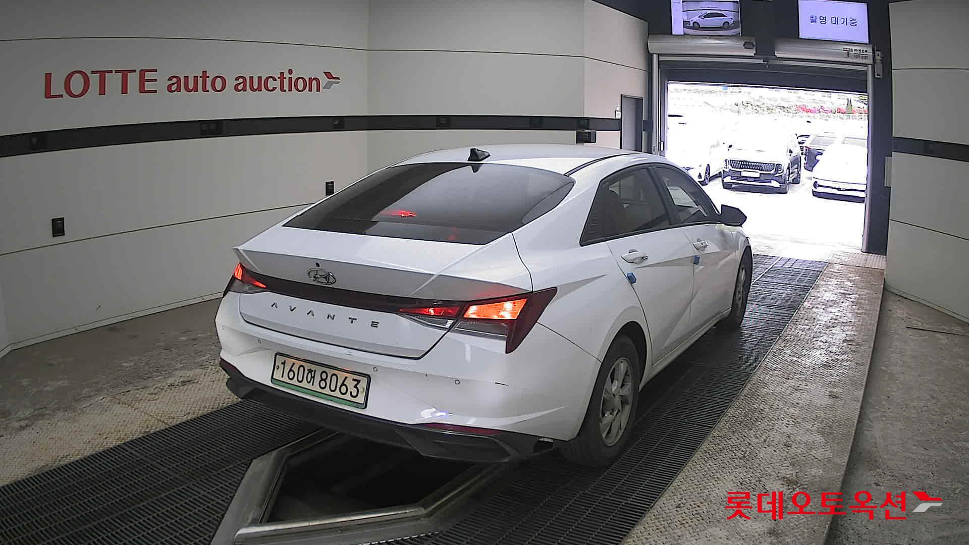 Hyundai Elantra 2021 - Image 18