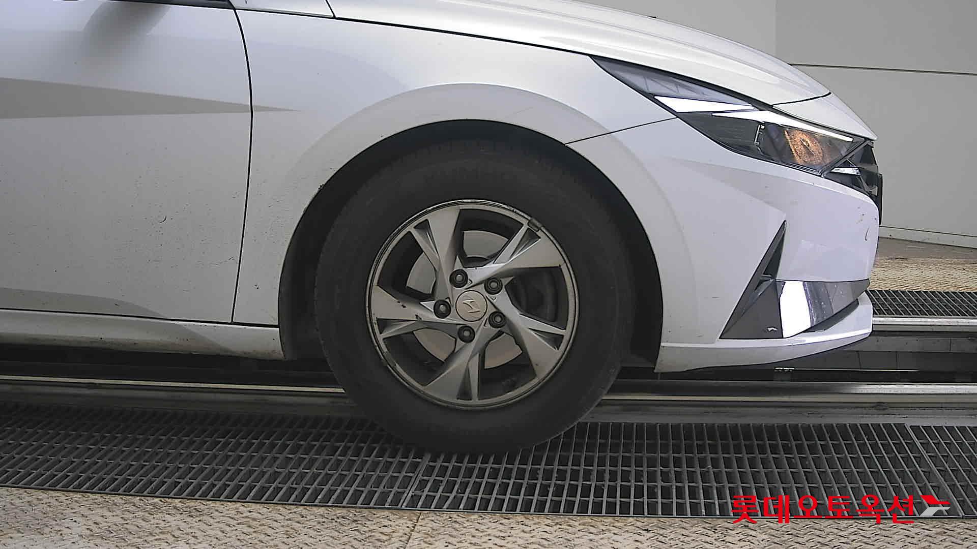 Hyundai Elantra 2021 - Image 27