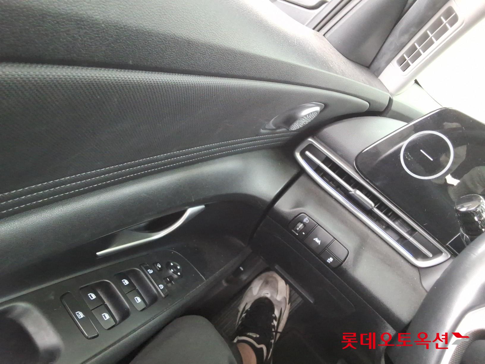 Hyundai Elantra 2021 - Image 29