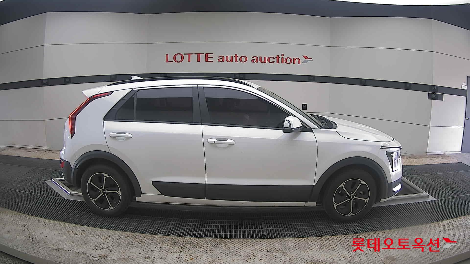 كيا نيرو 2022 - صورة 21