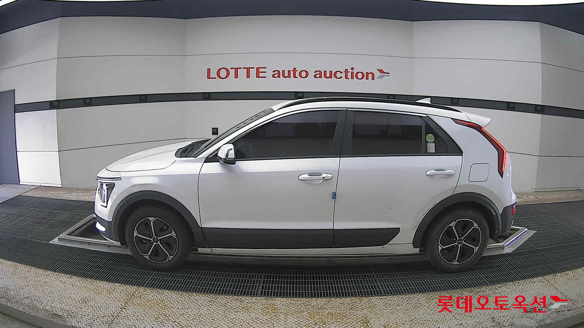 كيا نيرو 2022 - صورة 13