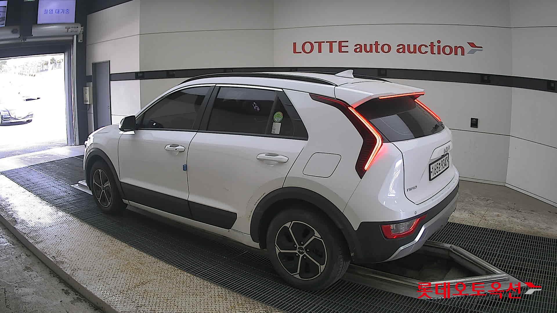 كيا نيرو 2022 - صورة 15