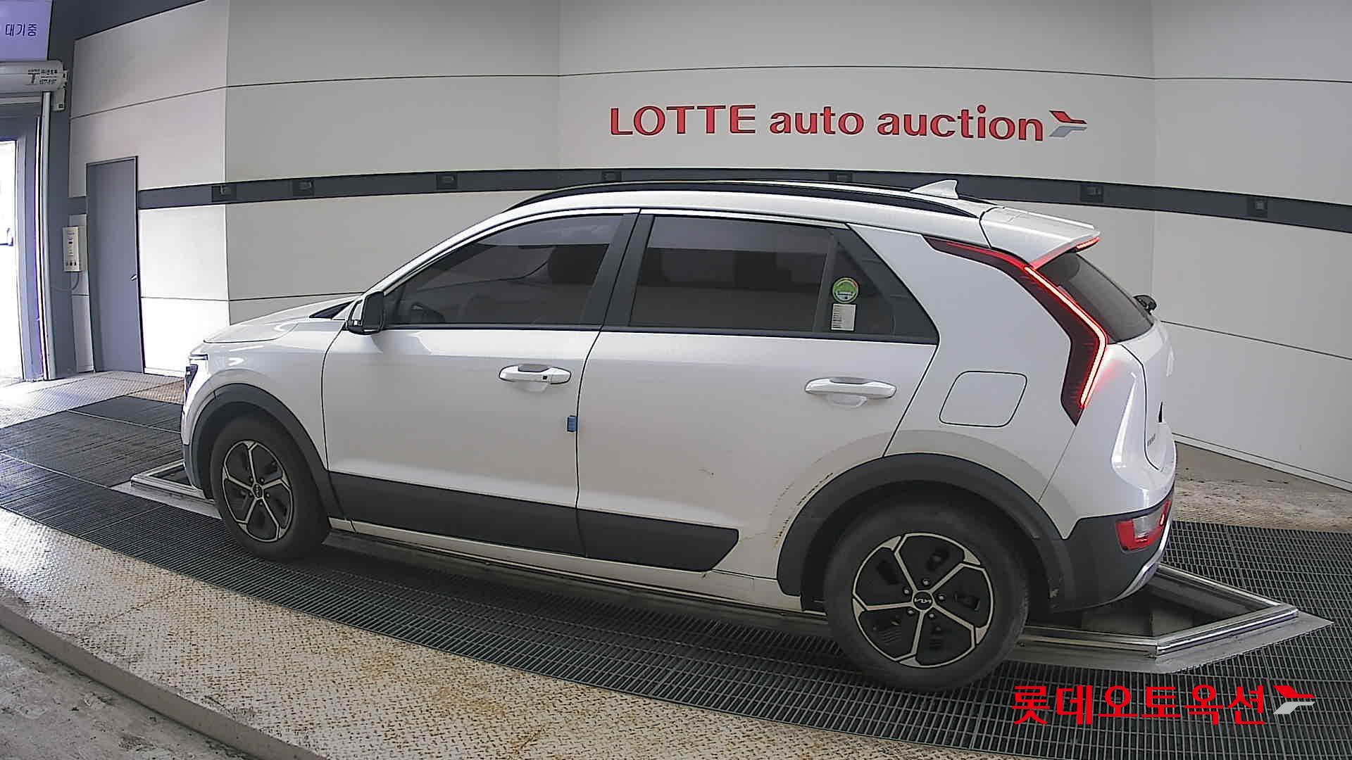 كيا نيرو 2022 - صورة 14