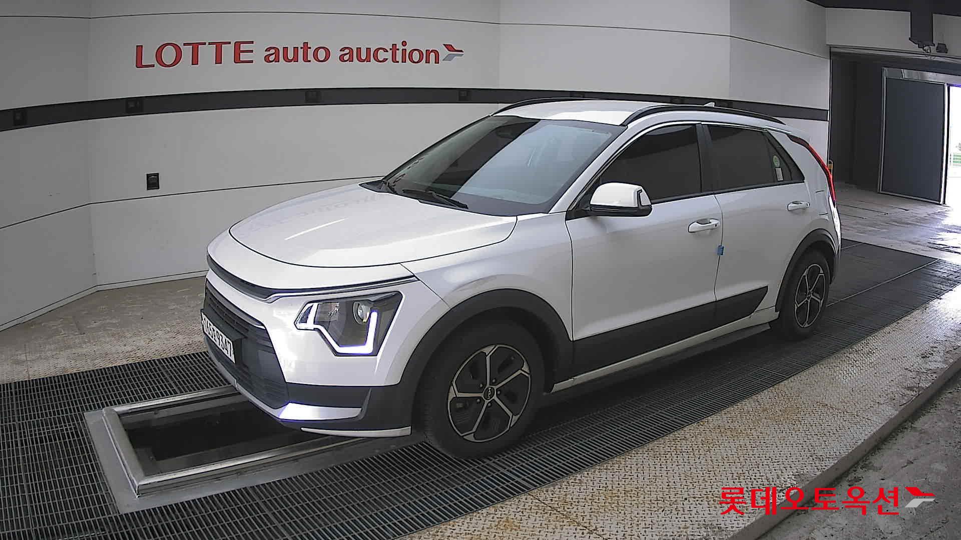 كيا نيرو 2022 - صورة 11