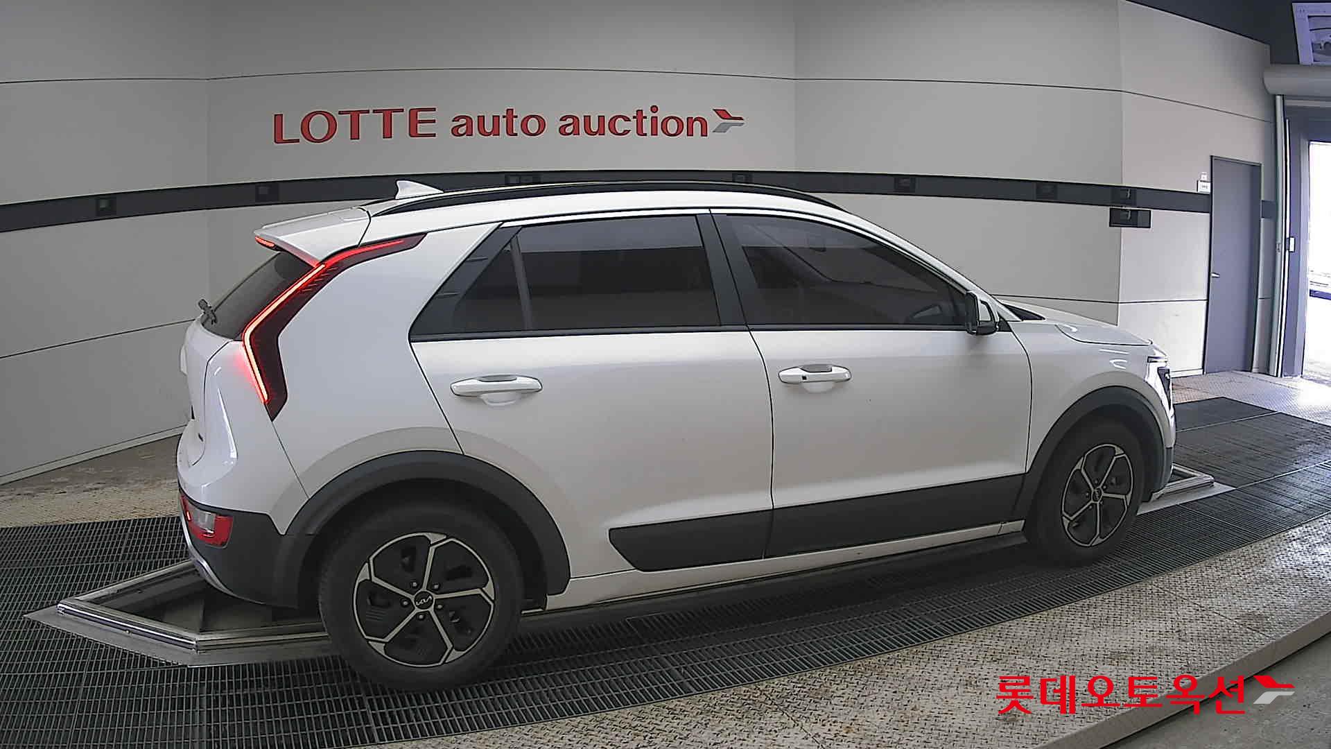 كيا نيرو 2022 - صورة 20