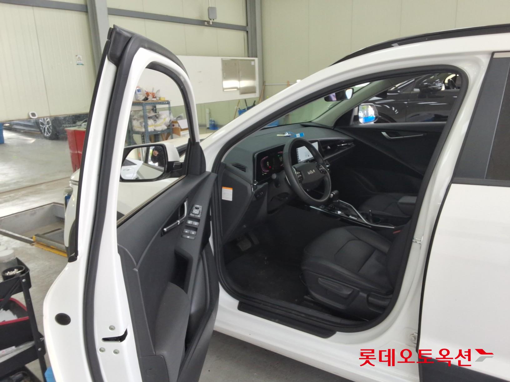 كيا نيرو 2022 - صورة 37