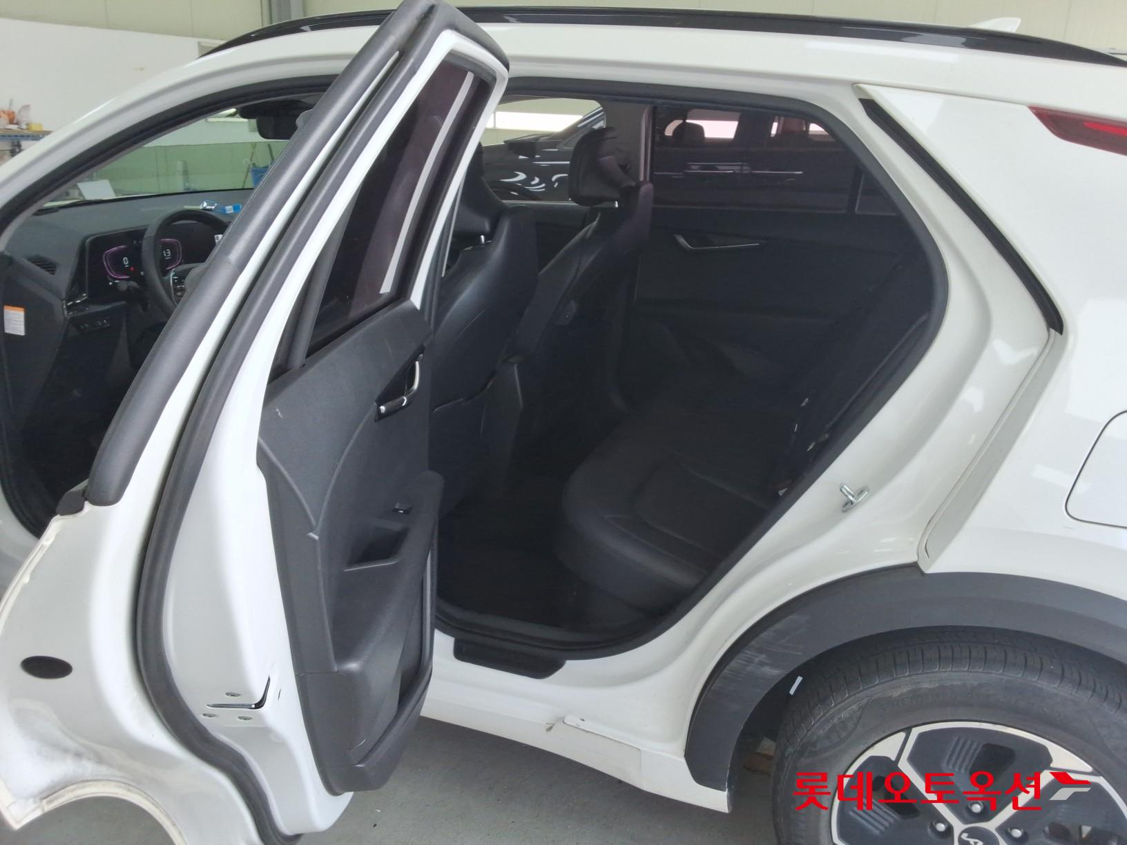 كيا نيرو 2022 - صورة 38