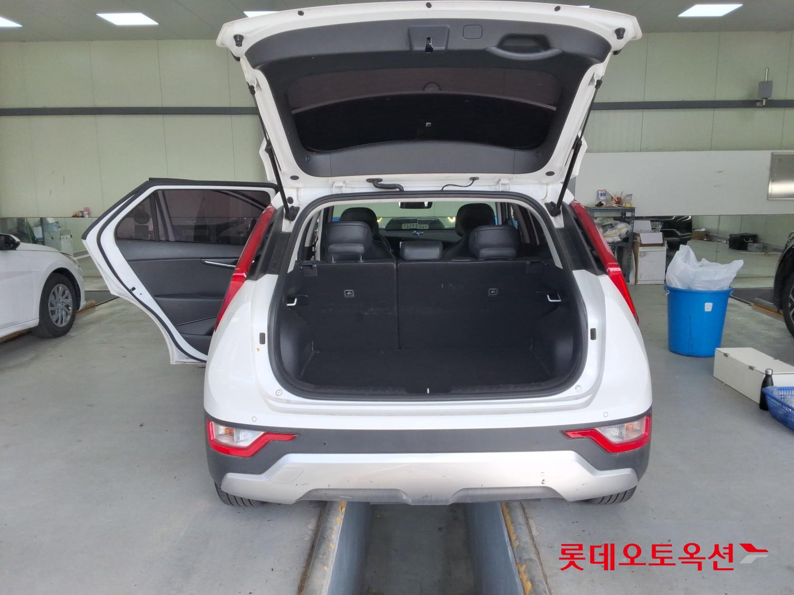 كيا نيرو 2022 - صورة 9