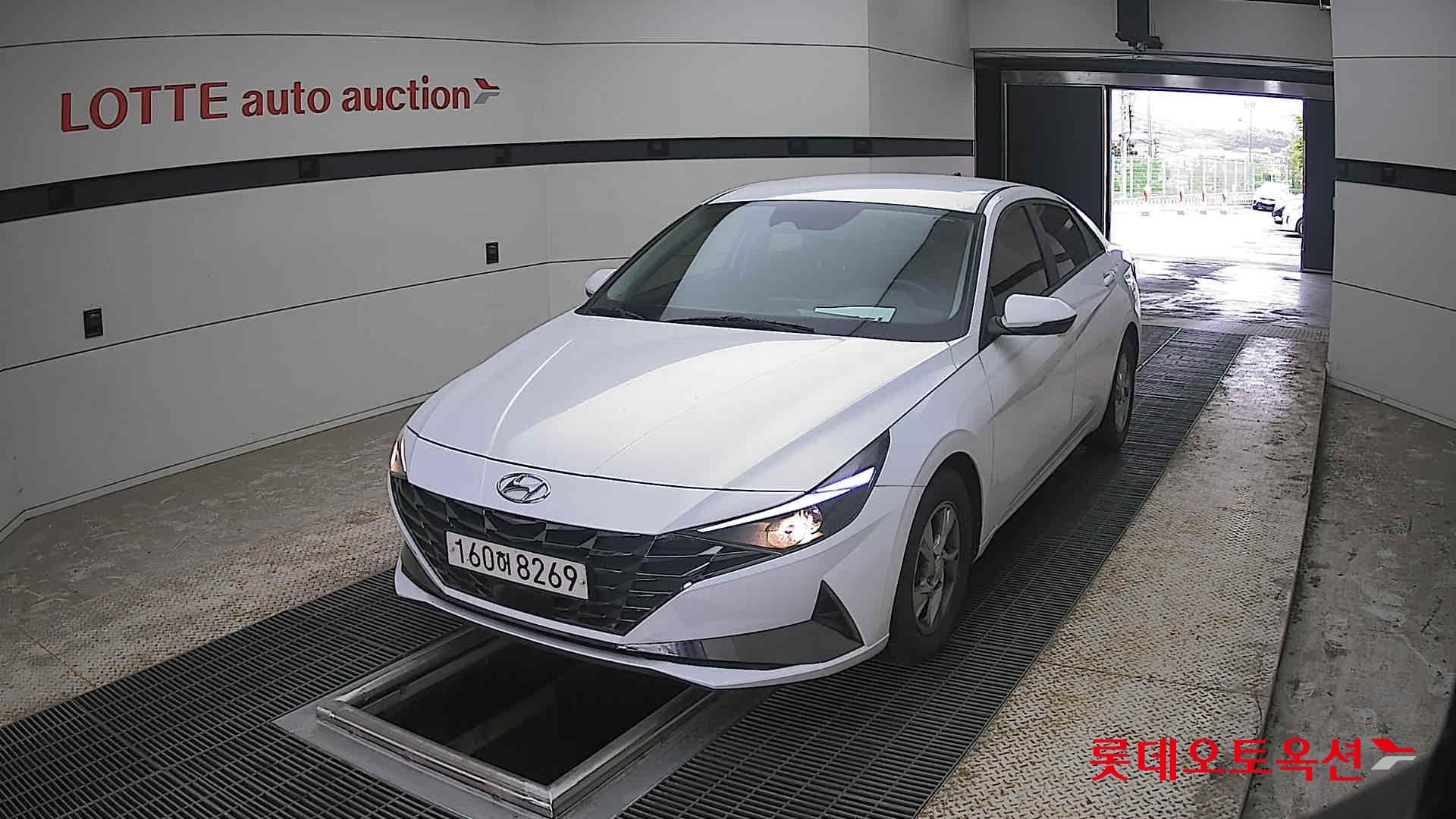 Hyundai Elantra 2021 - Image 10