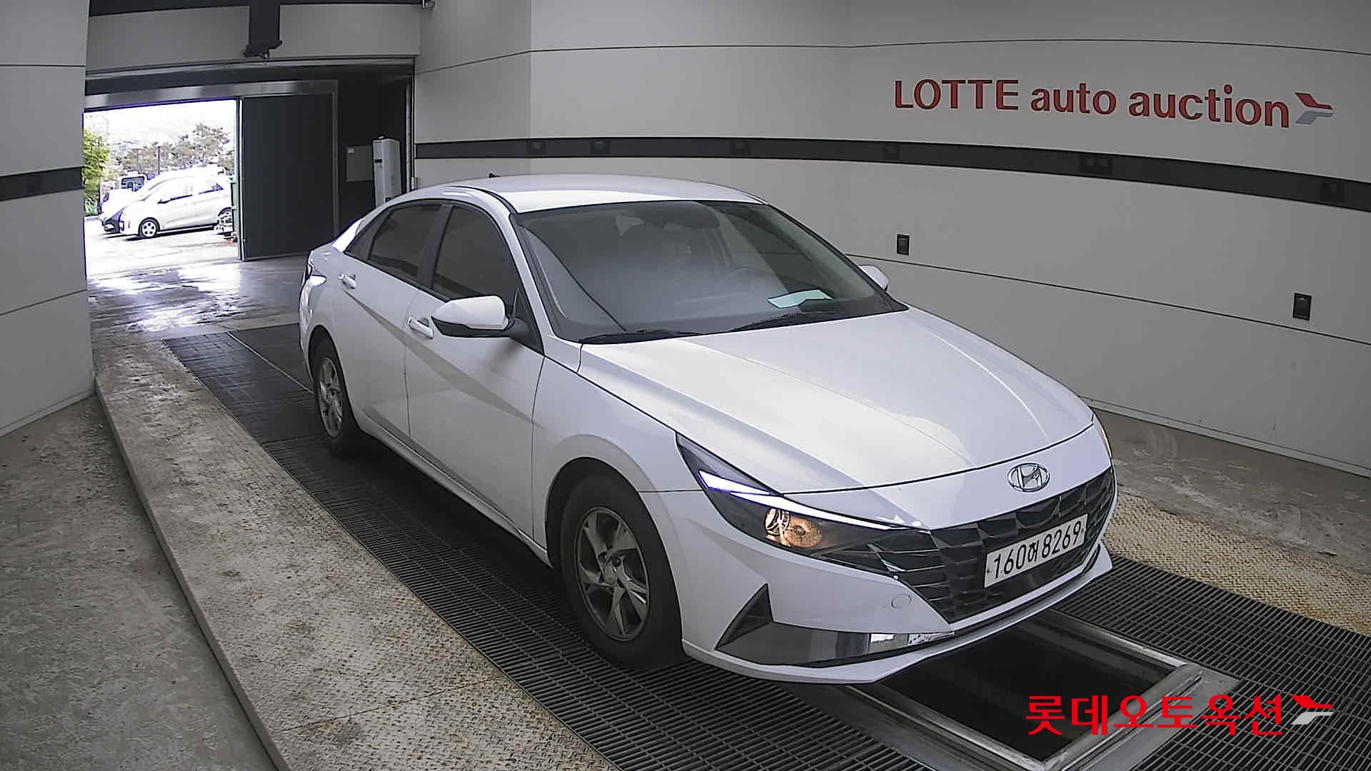 Hyundai Elantra 2021 - Image 6