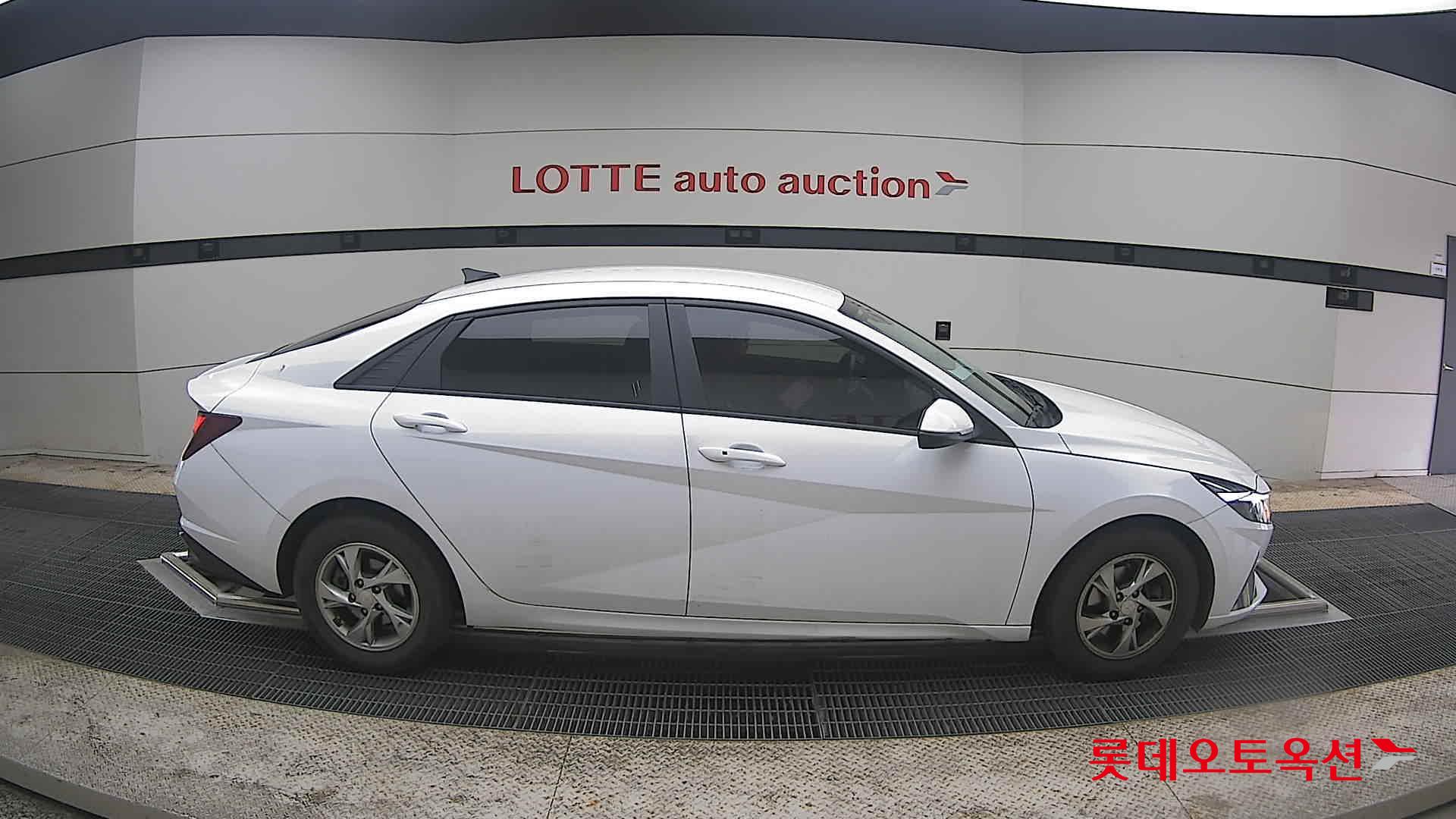 Hyundai Elantra 2021 - Image 21