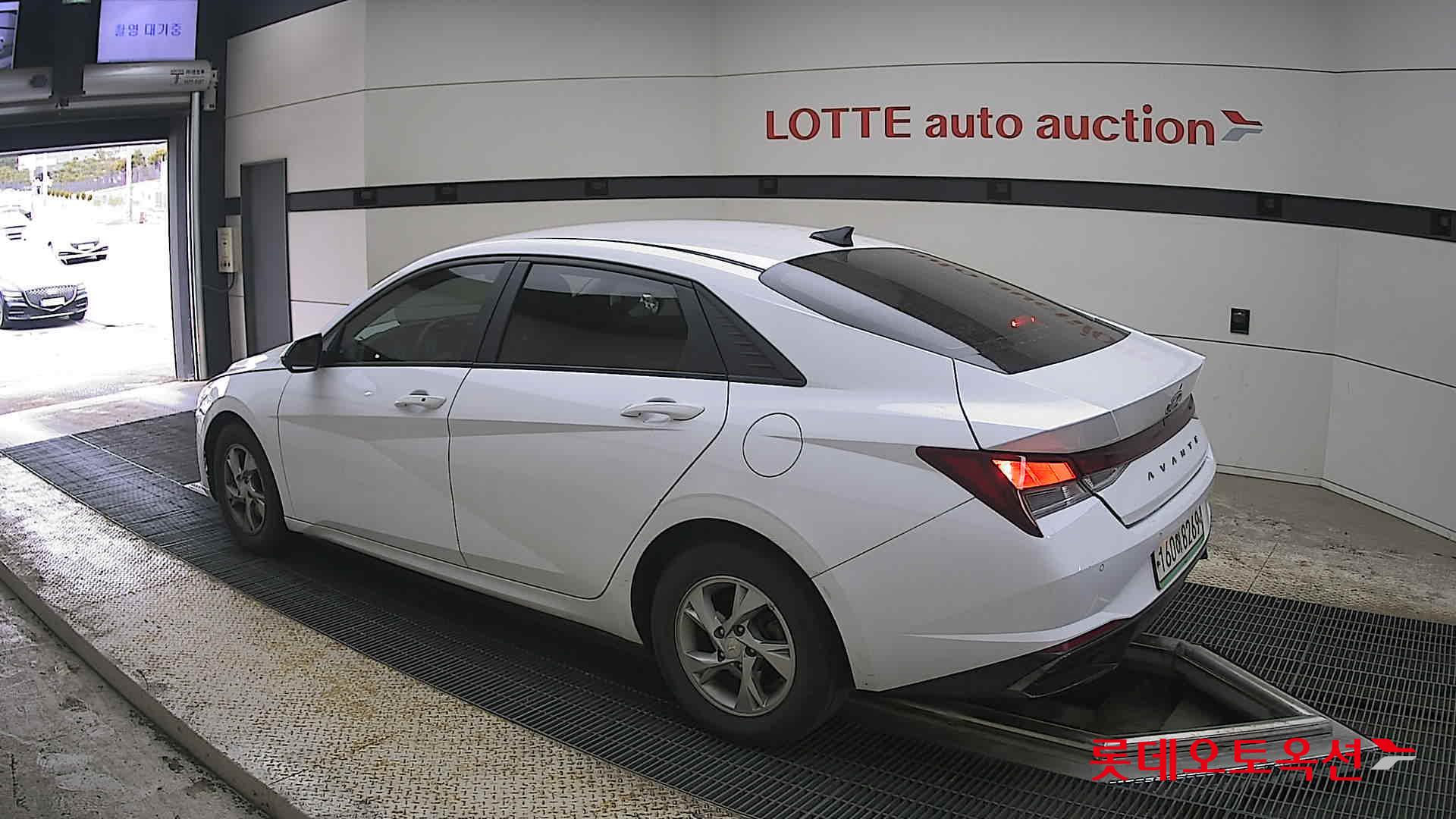 Hyundai Elantra 2021 - Image 15